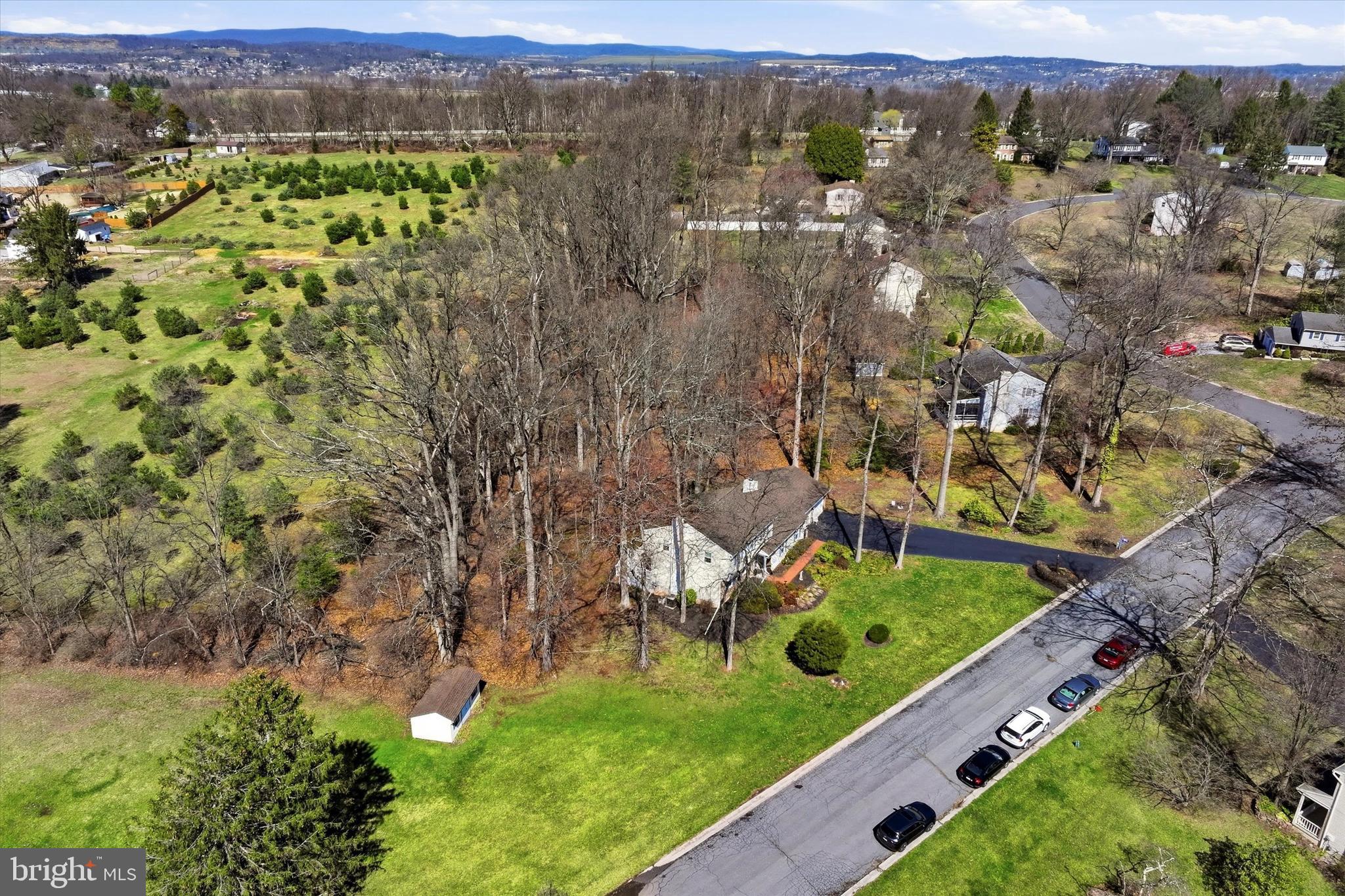 LAUREL - Residential