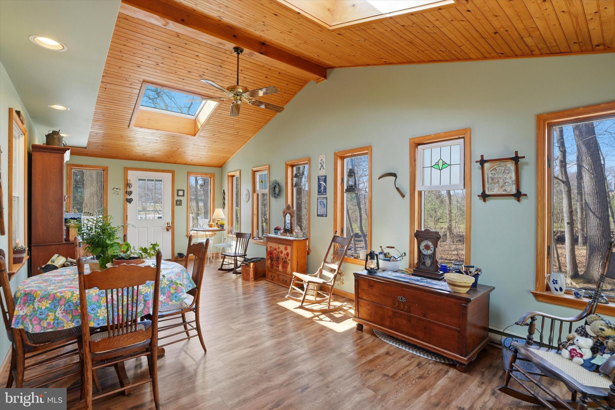 LAUREL - Residential