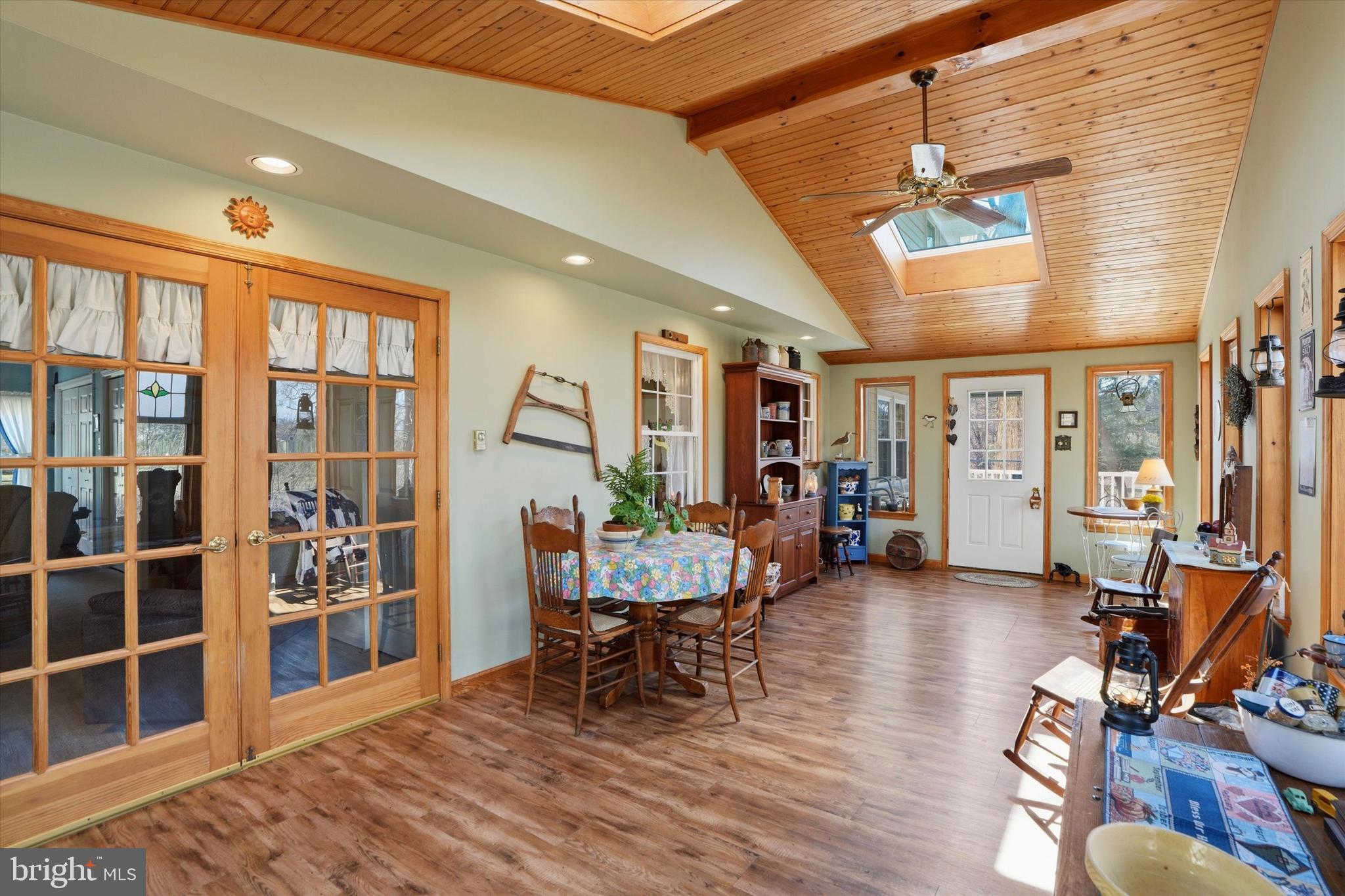 LAUREL - Residential