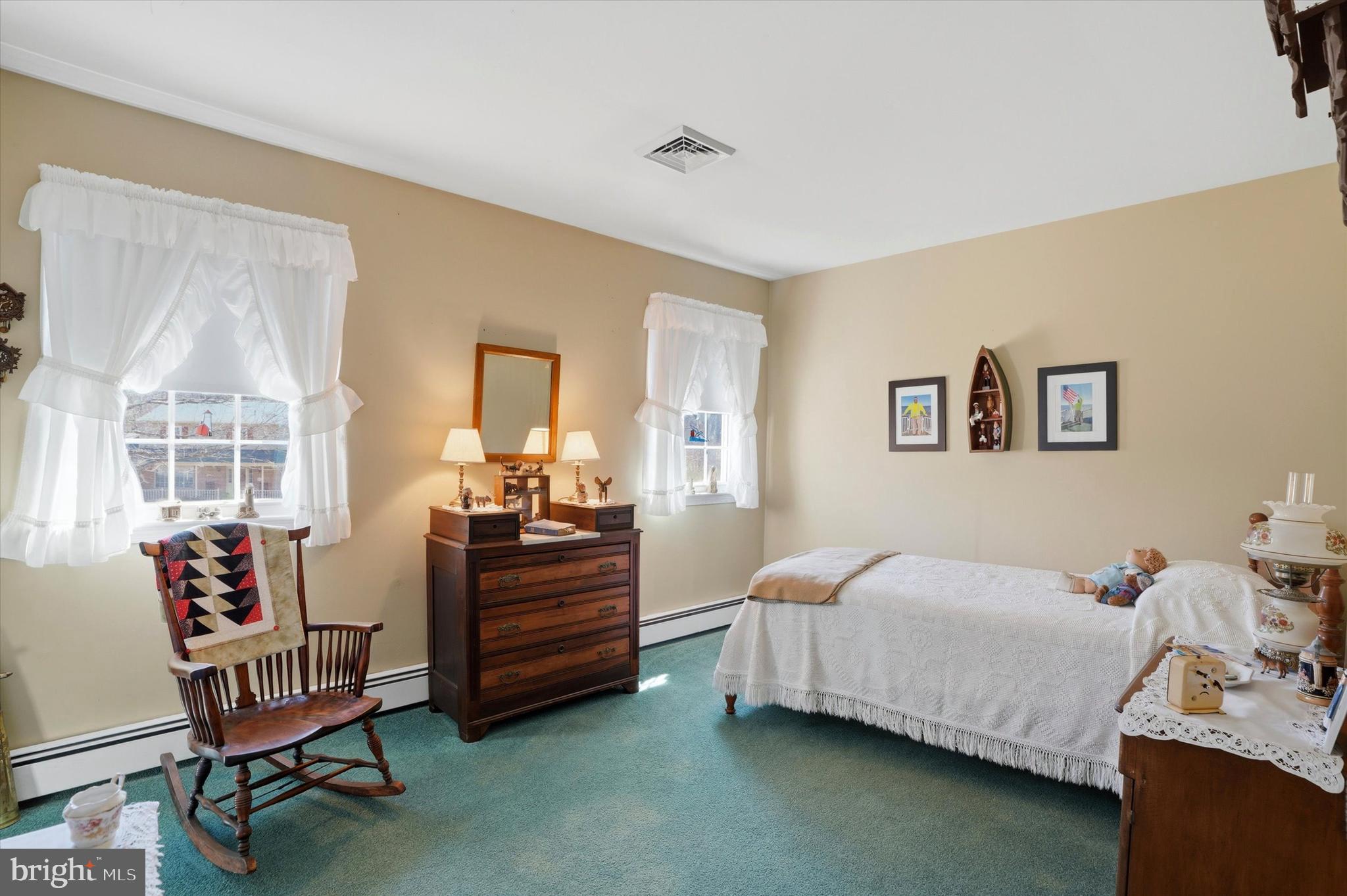 LAUREL - Residential