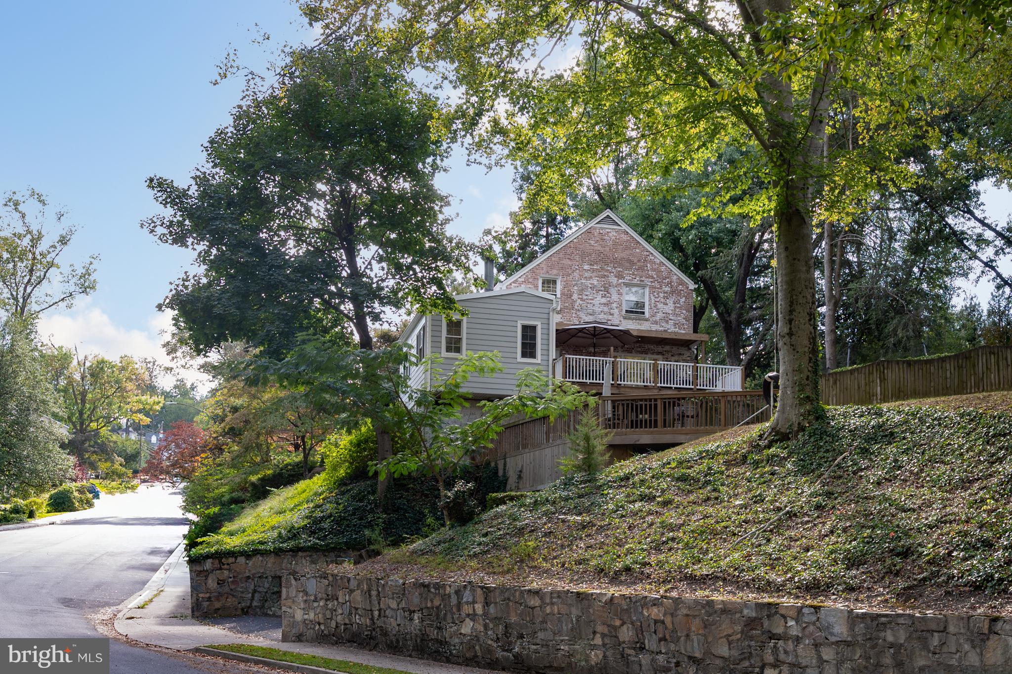 2460 N UTAH STREET