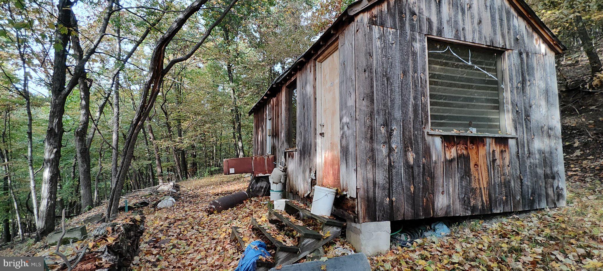 22000 HORSE VALLEY ROAD