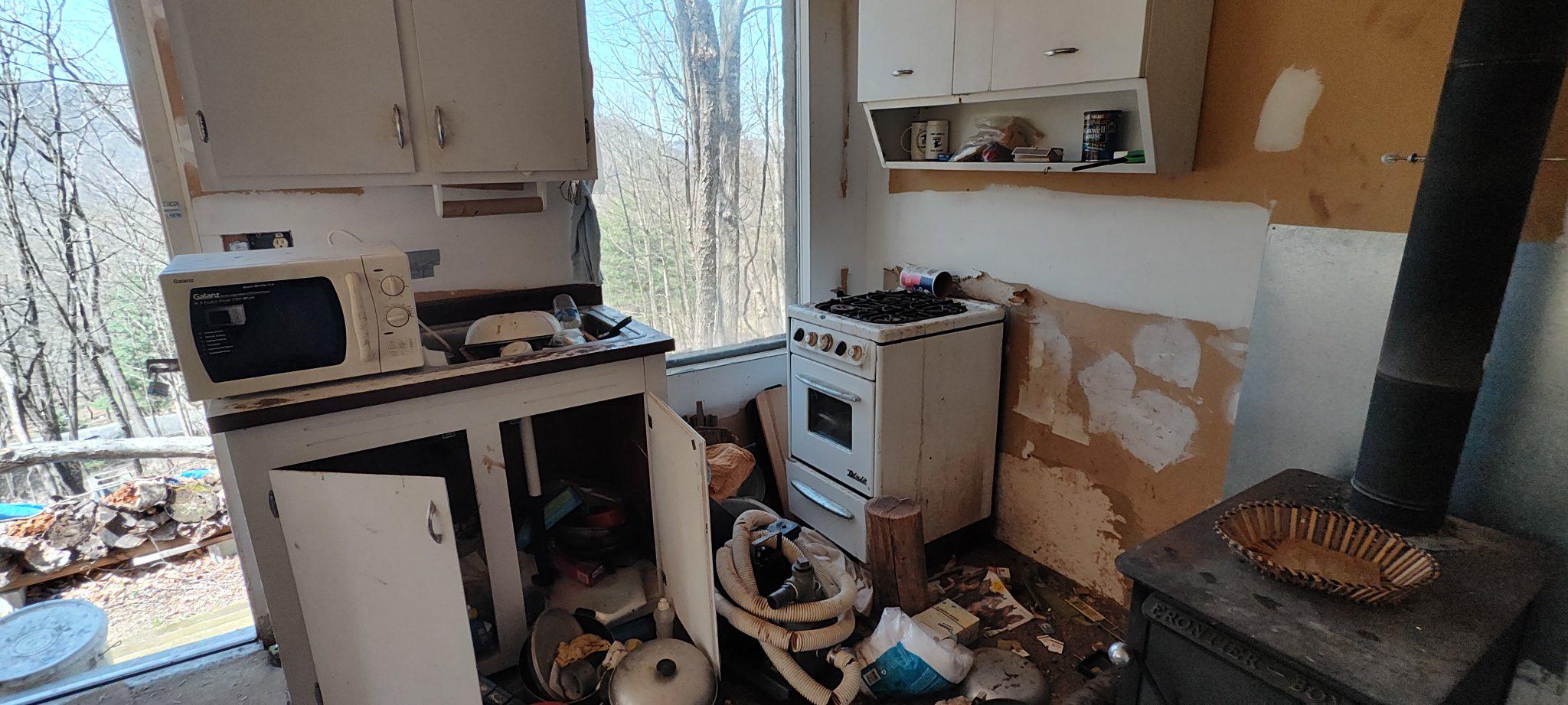 22000 HORSE VALLEY ROAD