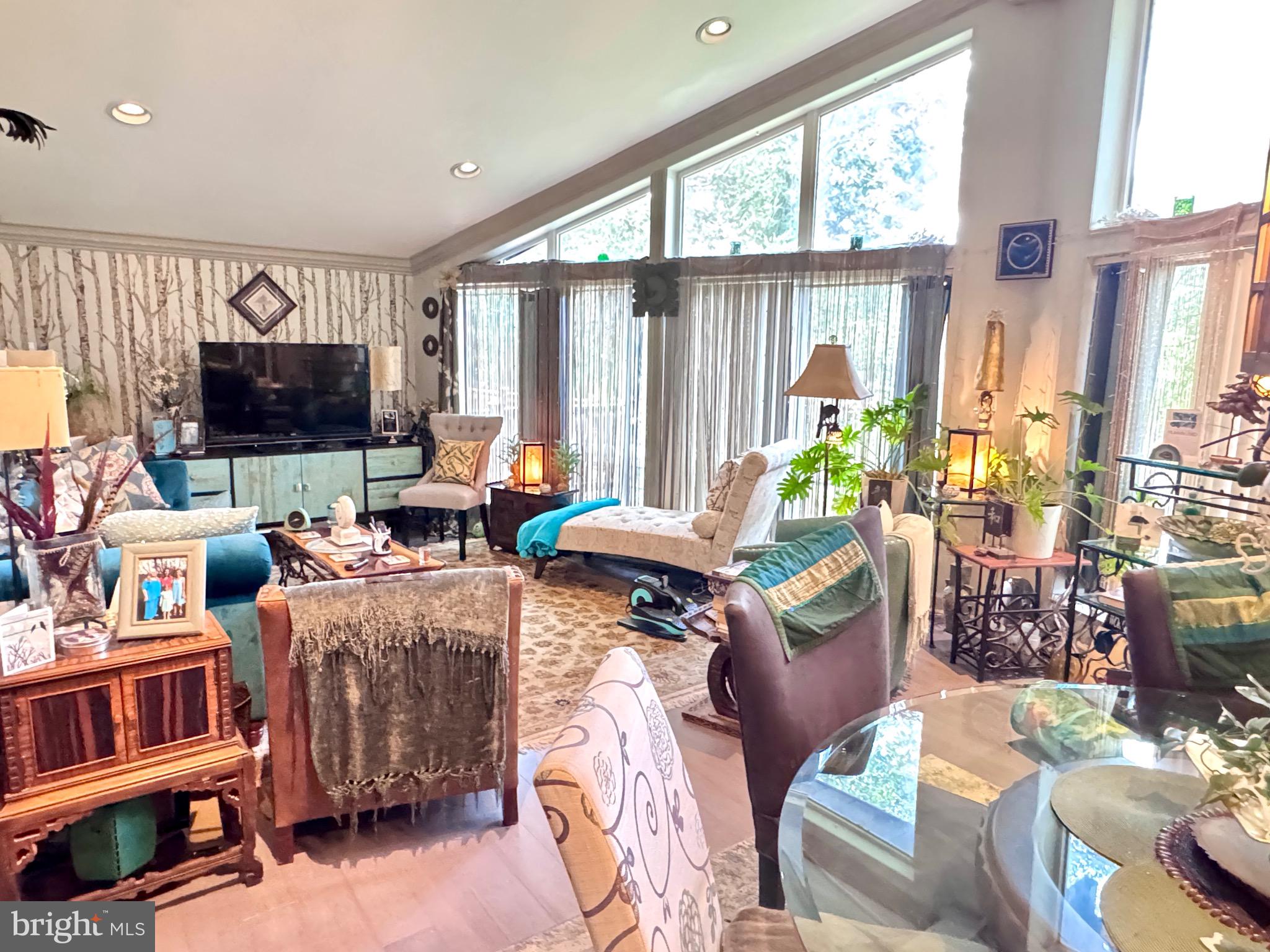 24 WALTZ LANE