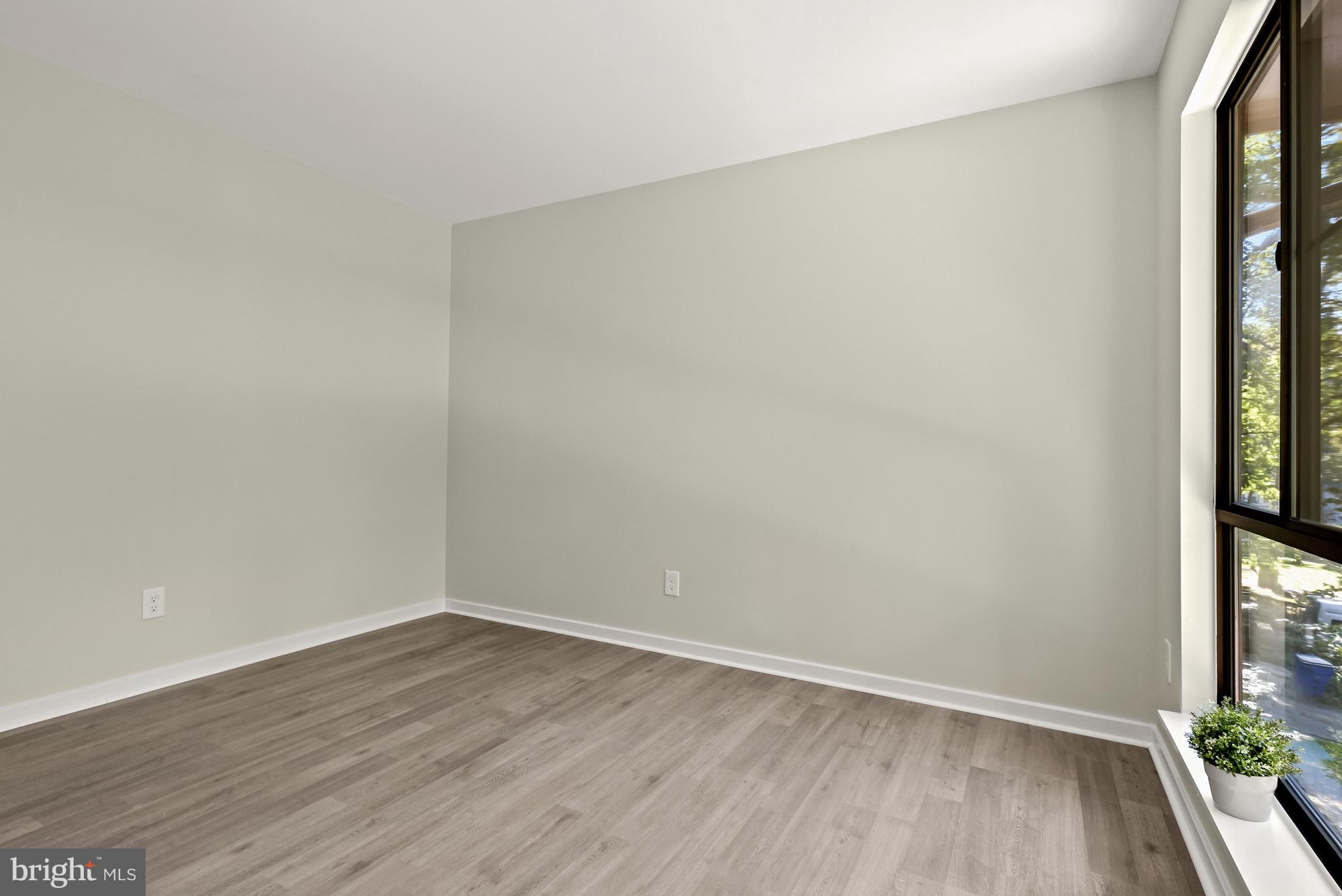 VILLAGE OF OAKLAND MILLS - Residential