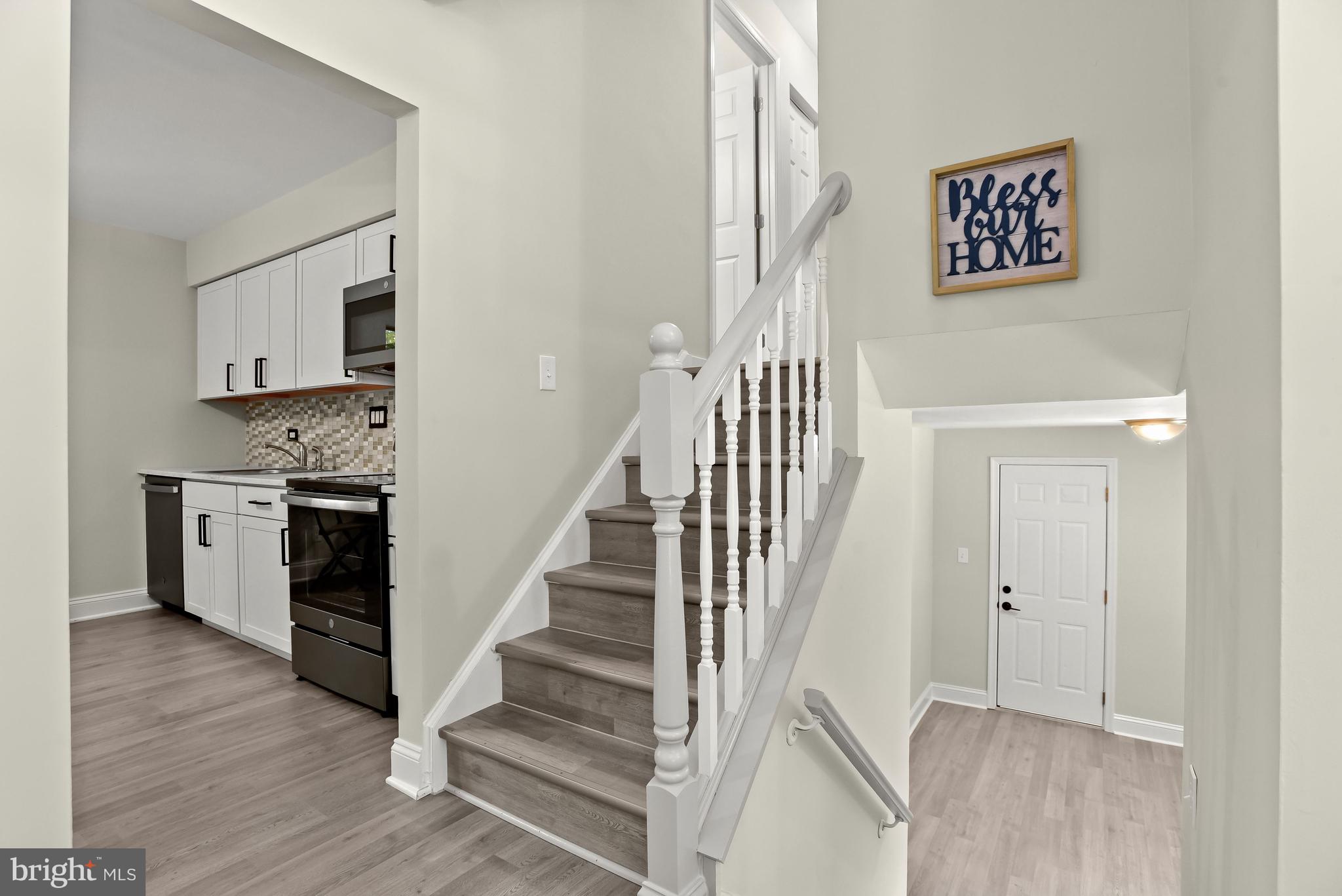 VILLAGE OF OAKLAND MILLS - Residential