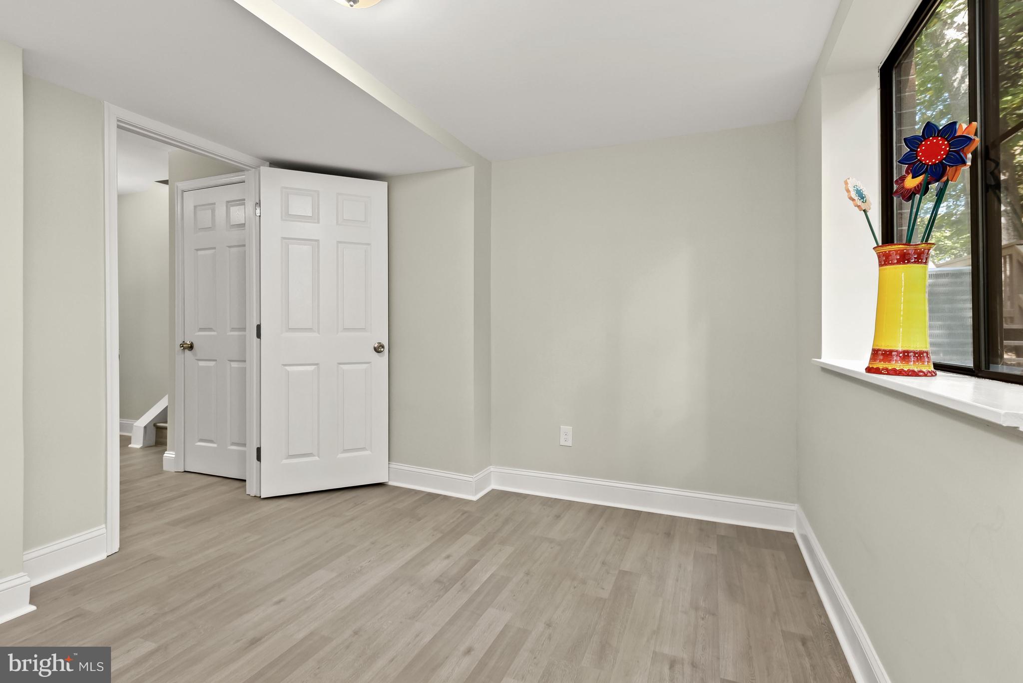 VILLAGE OF OAKLAND MILLS - Residential