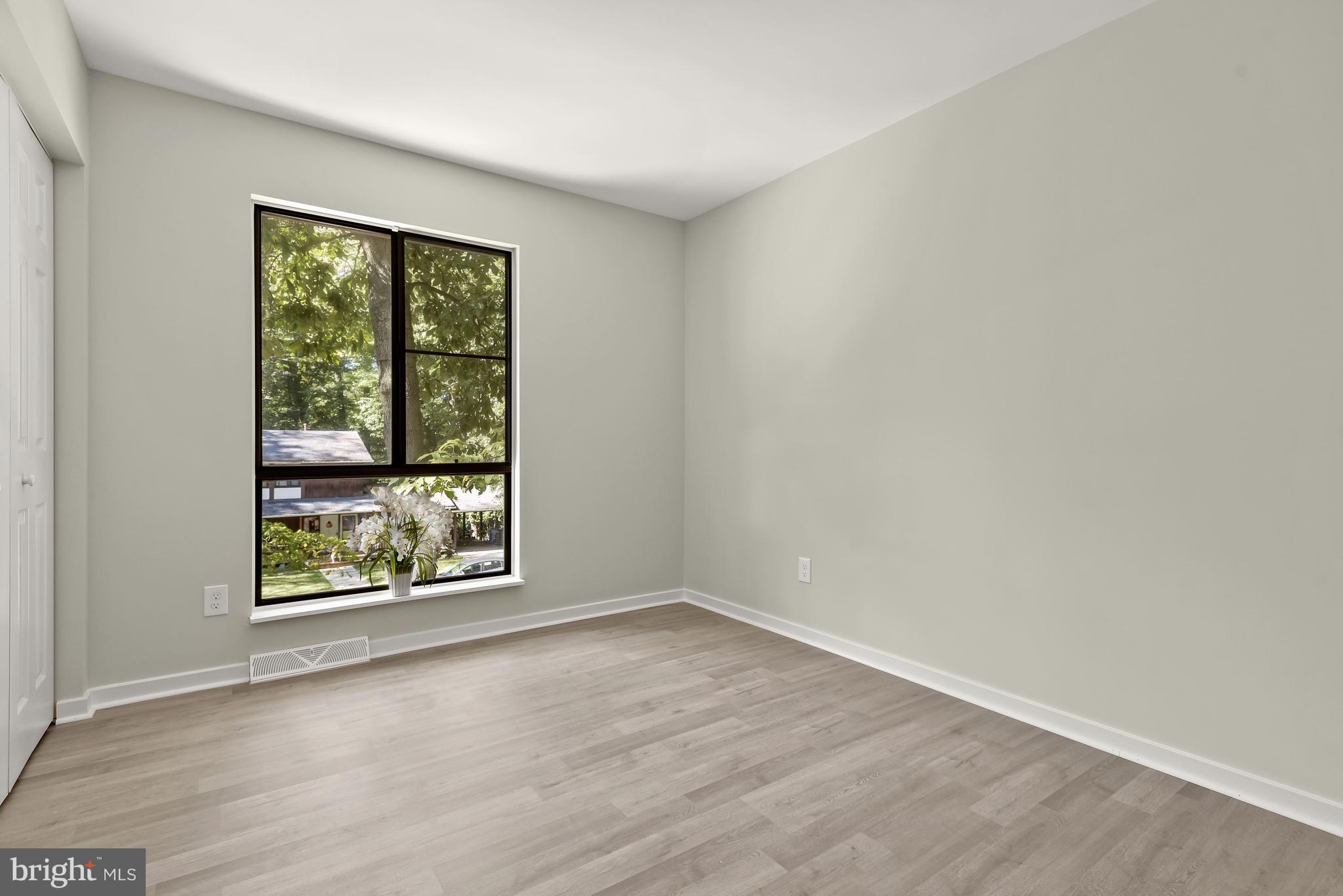 VILLAGE OF OAKLAND MILLS - Residential