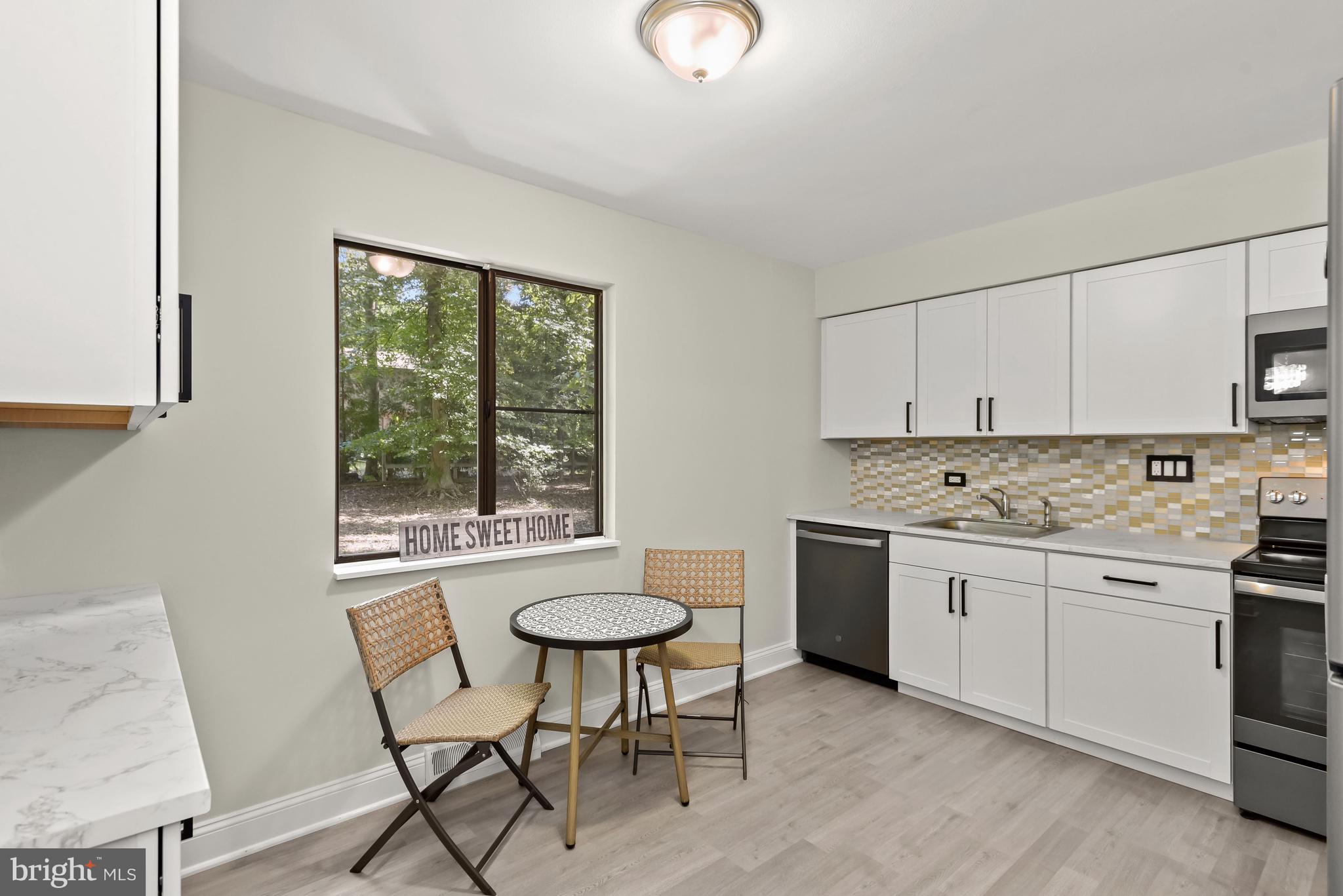 VILLAGE OF OAKLAND MILLS - Residential