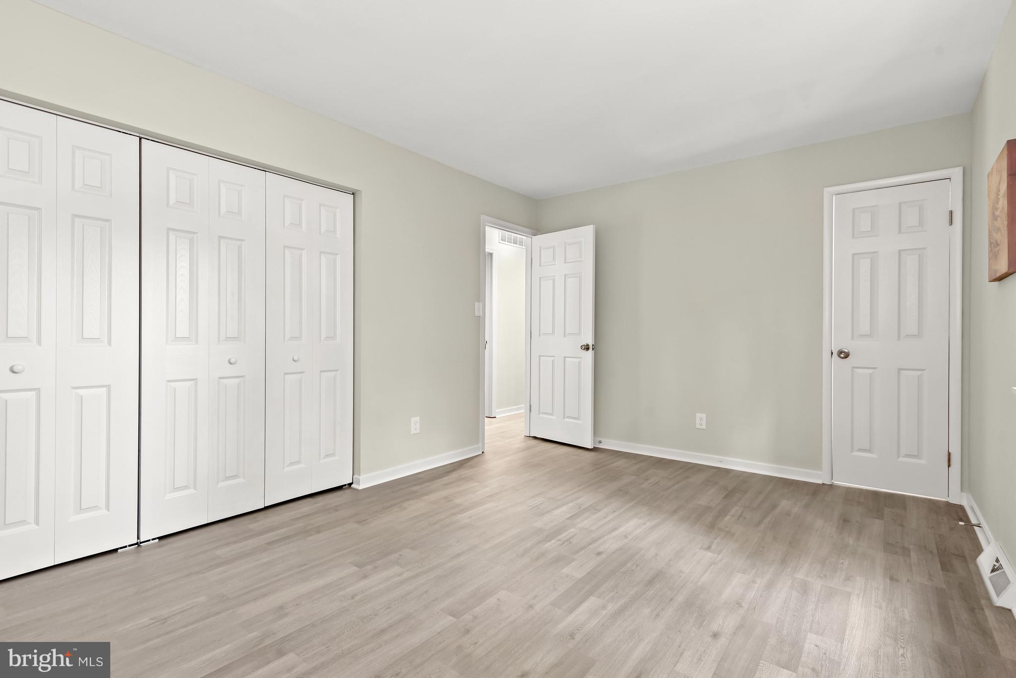 VILLAGE OF OAKLAND MILLS - Residential