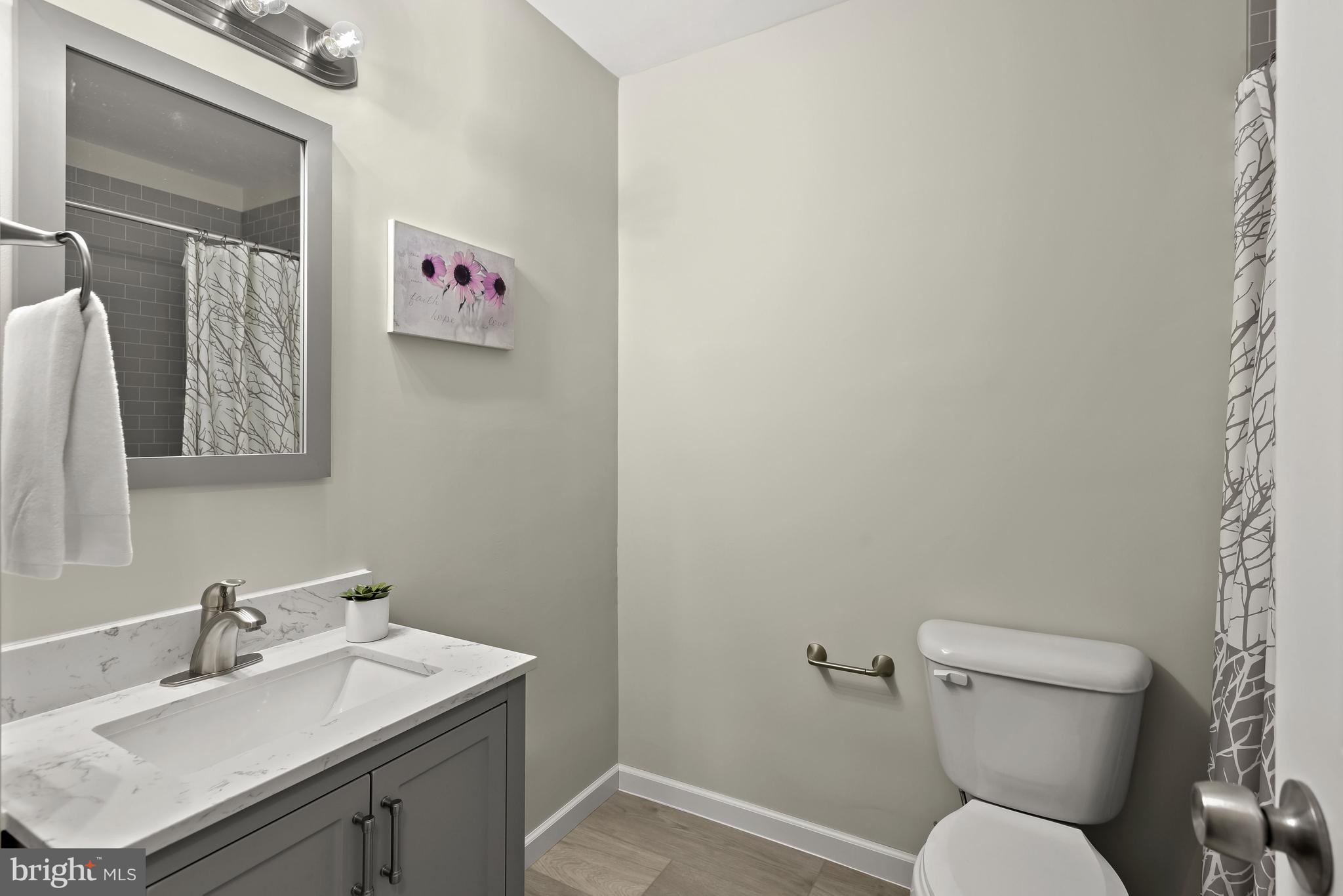 VILLAGE OF OAKLAND MILLS - Residential