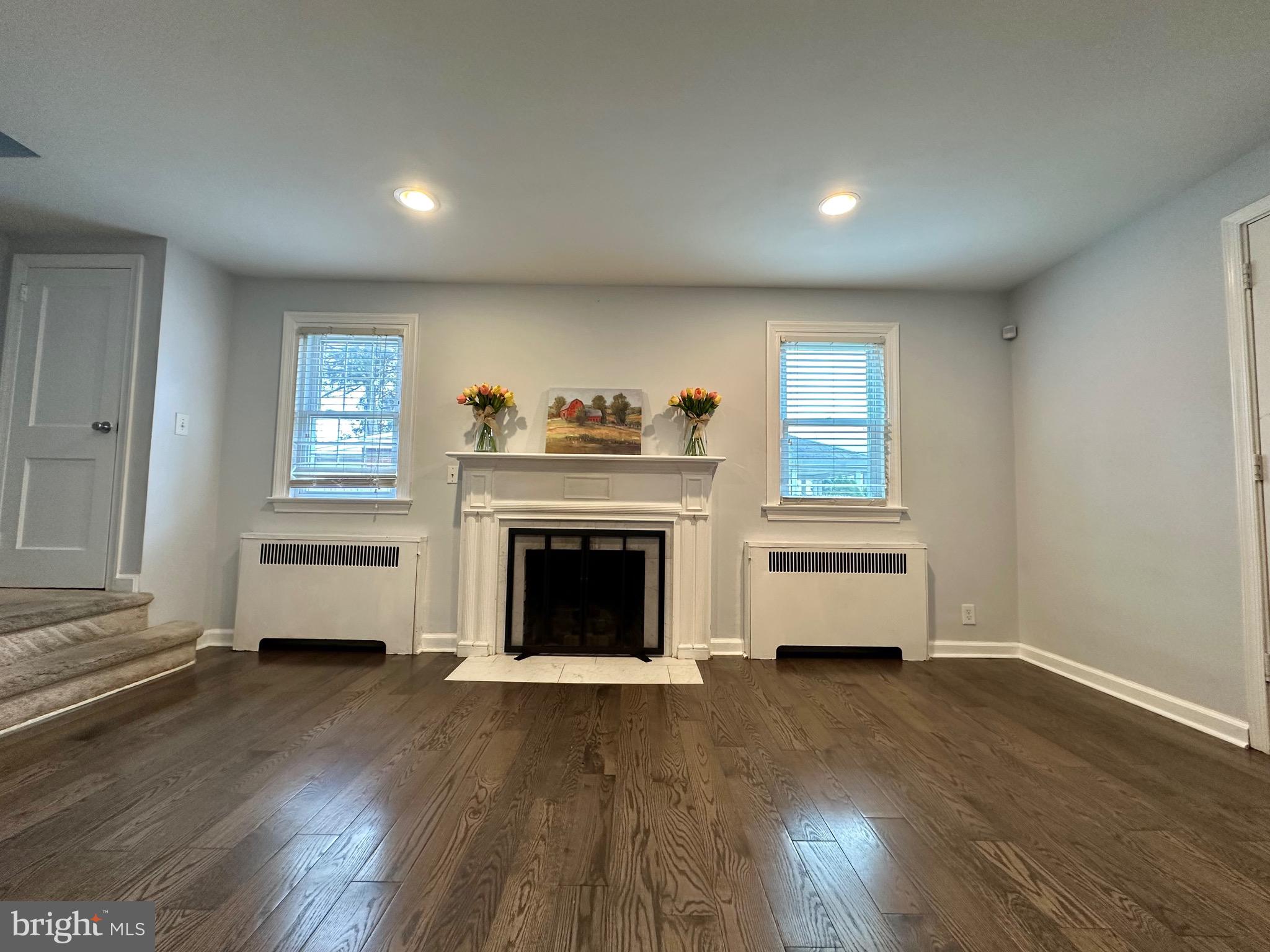 BUSTLETON - Residential