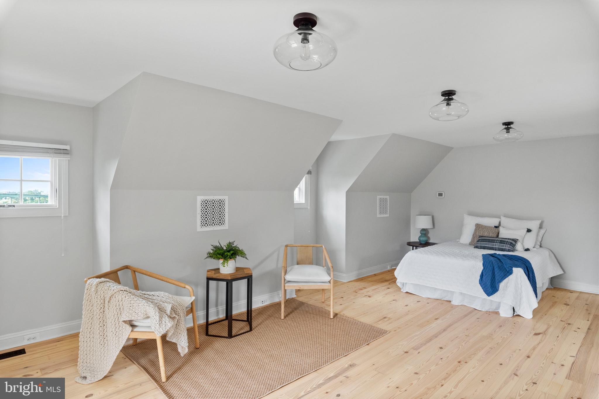 PENDENNIS MOUNT - Residential