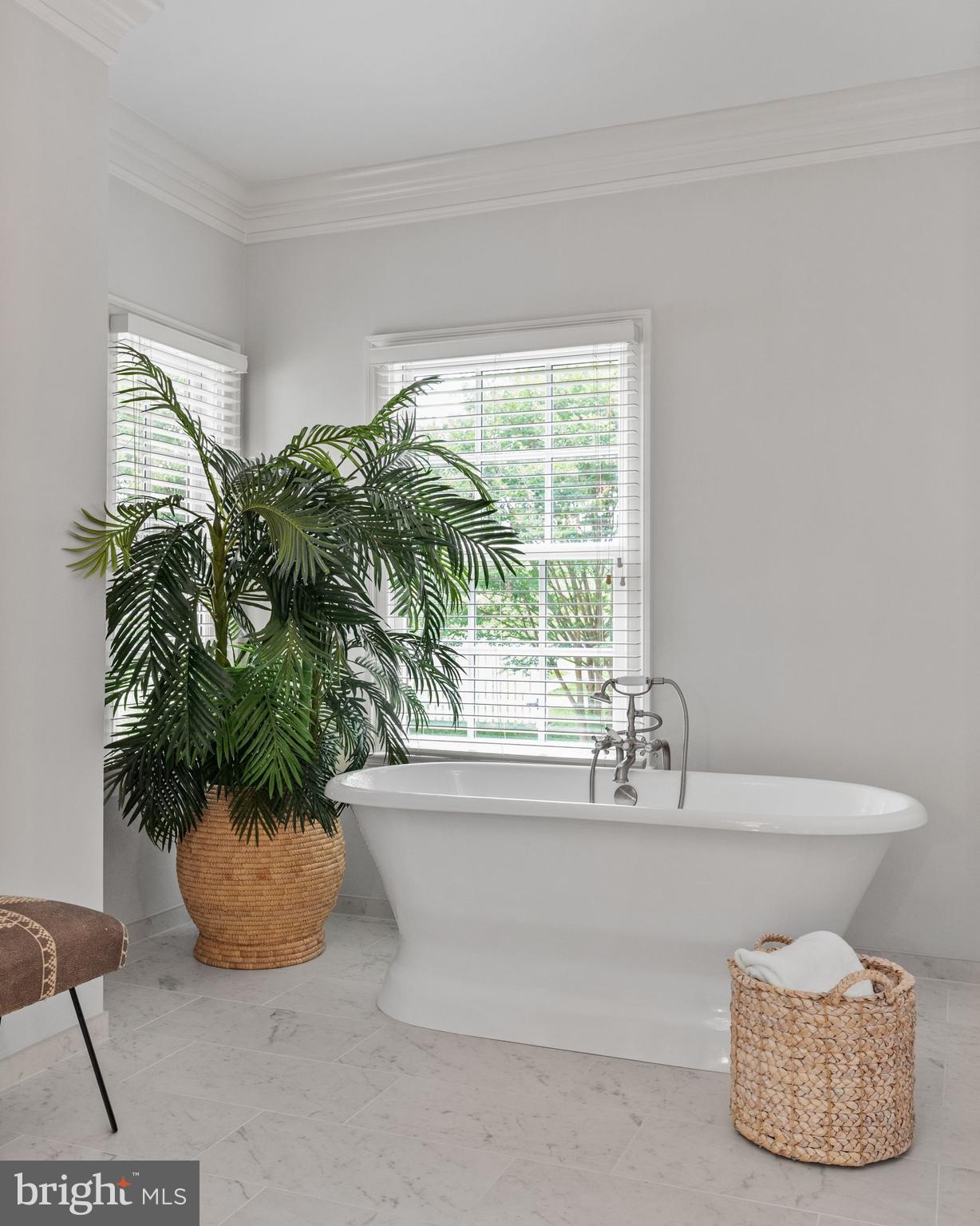 PENDENNIS MOUNT - Residential