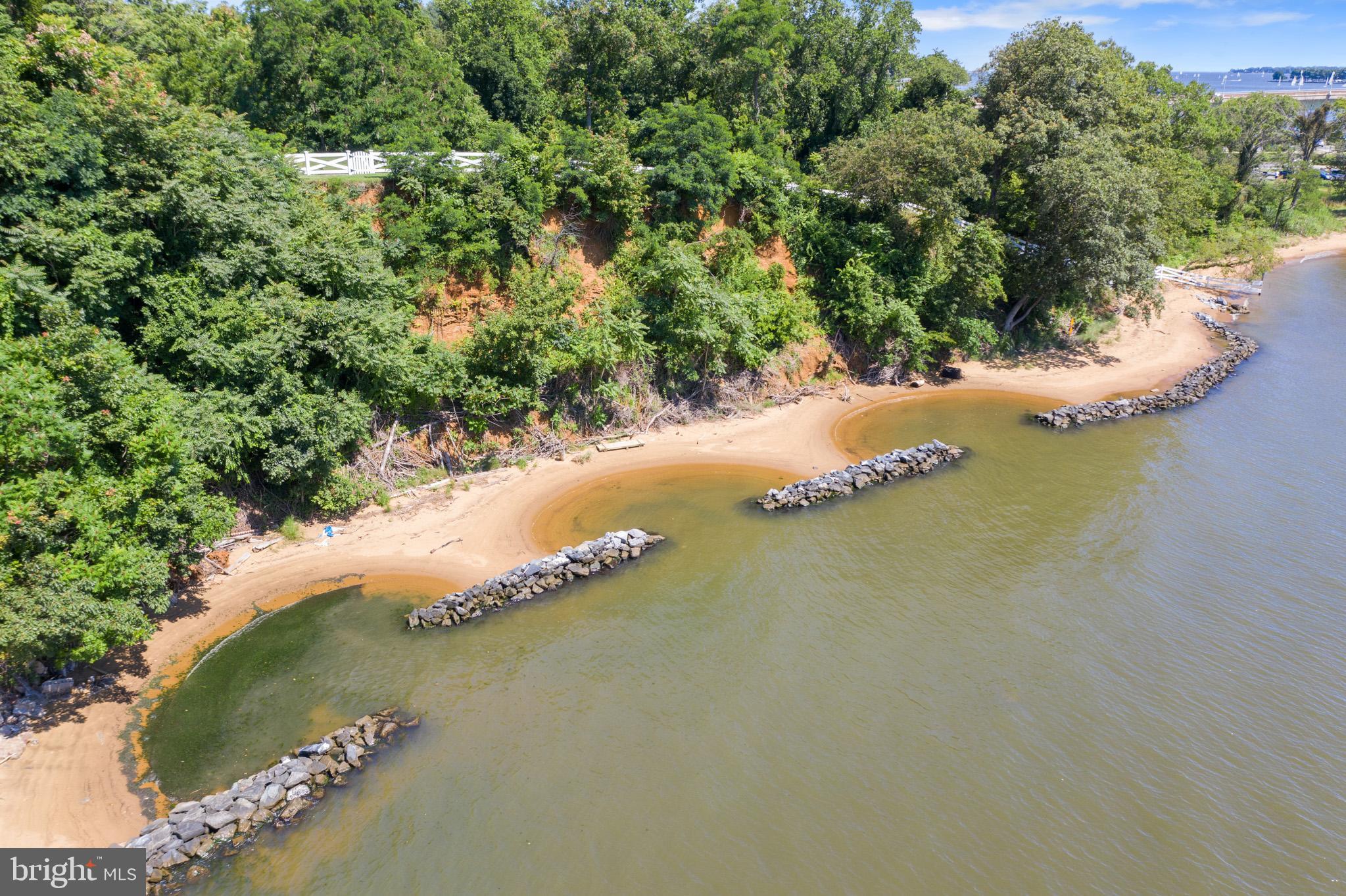 PENDENNIS MOUNT - Residential