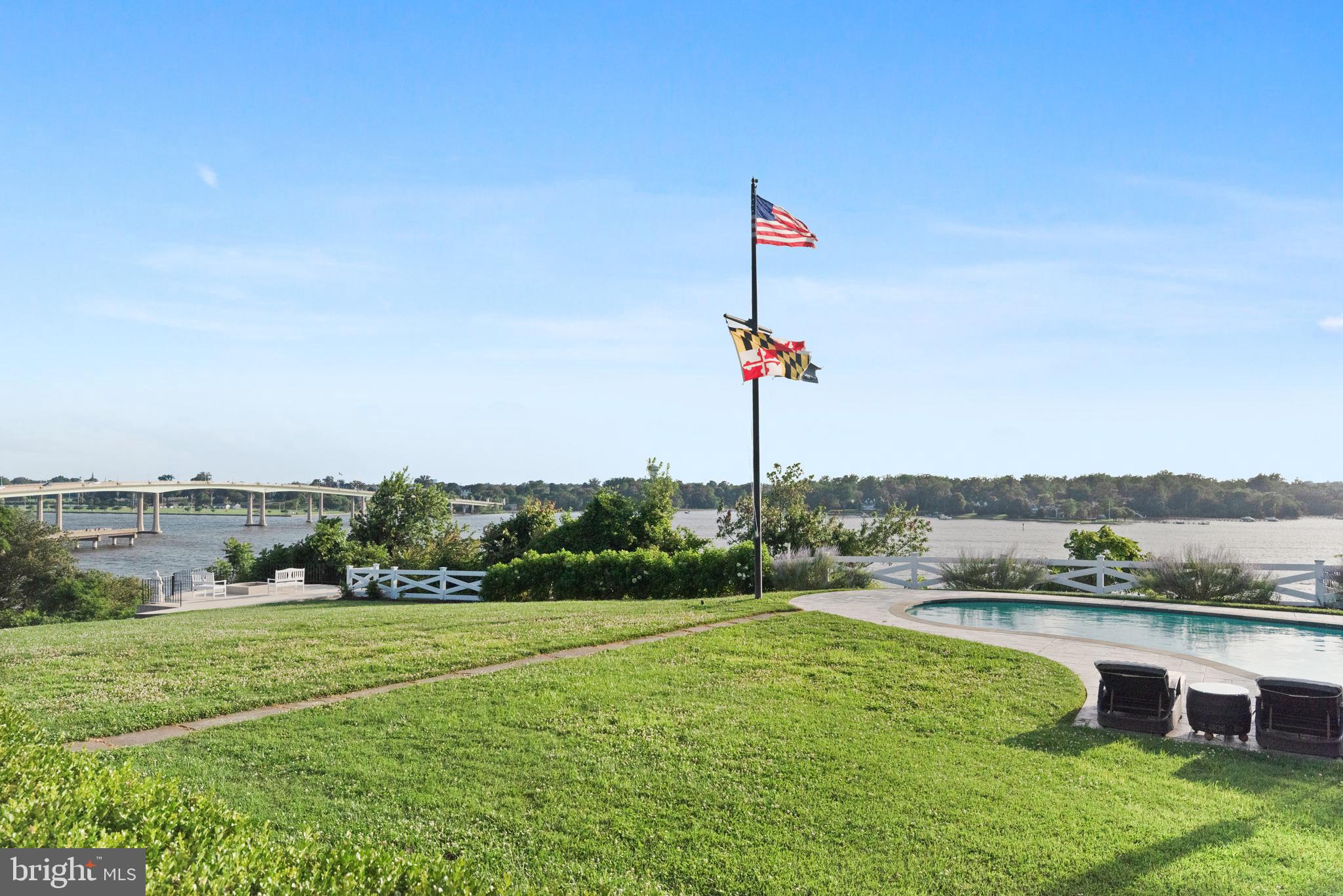 PENDENNIS MOUNT - Residential