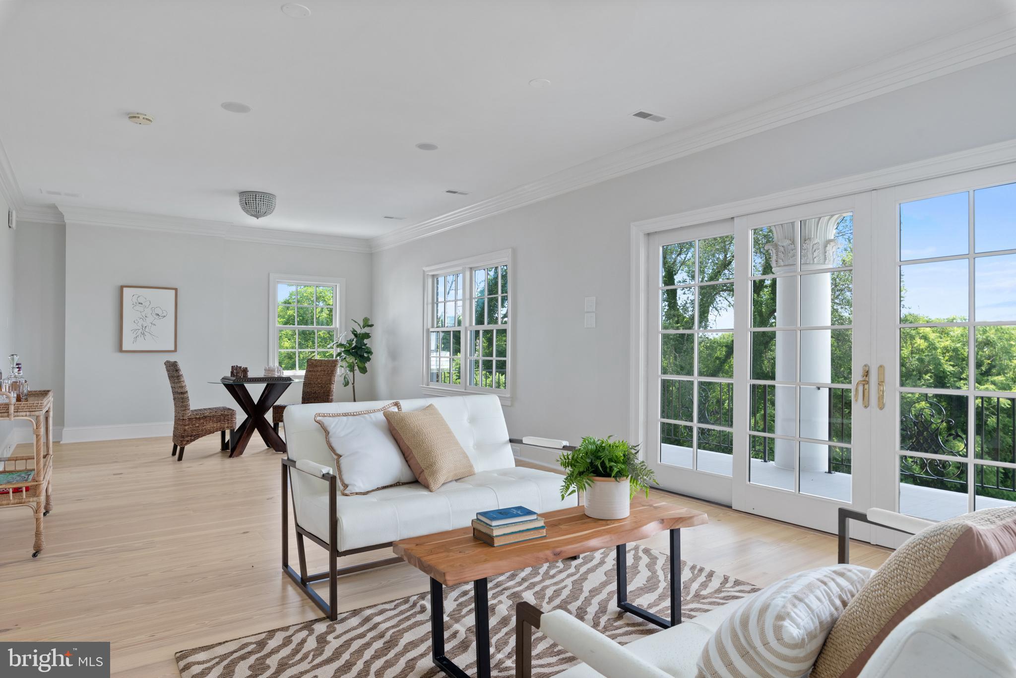 PENDENNIS MOUNT - Residential