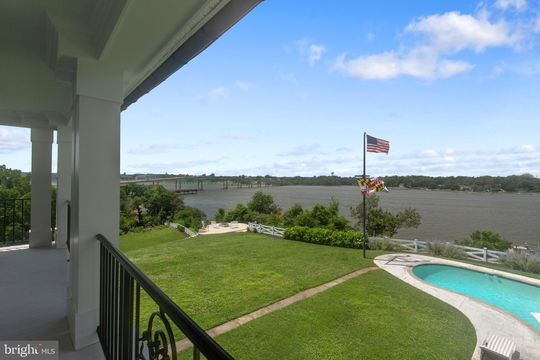 PENDENNIS MOUNT - Residential