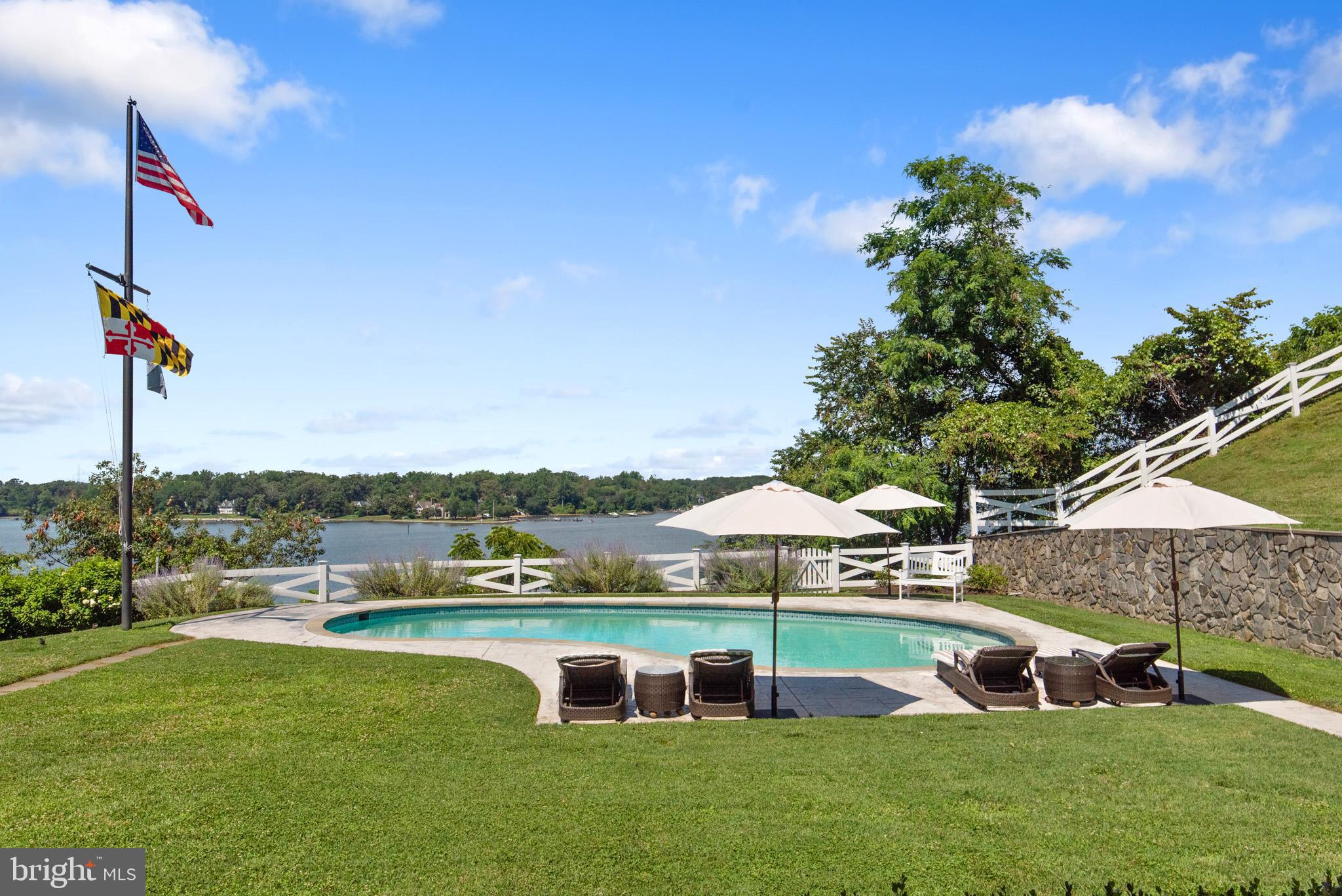 PENDENNIS MOUNT - Residential