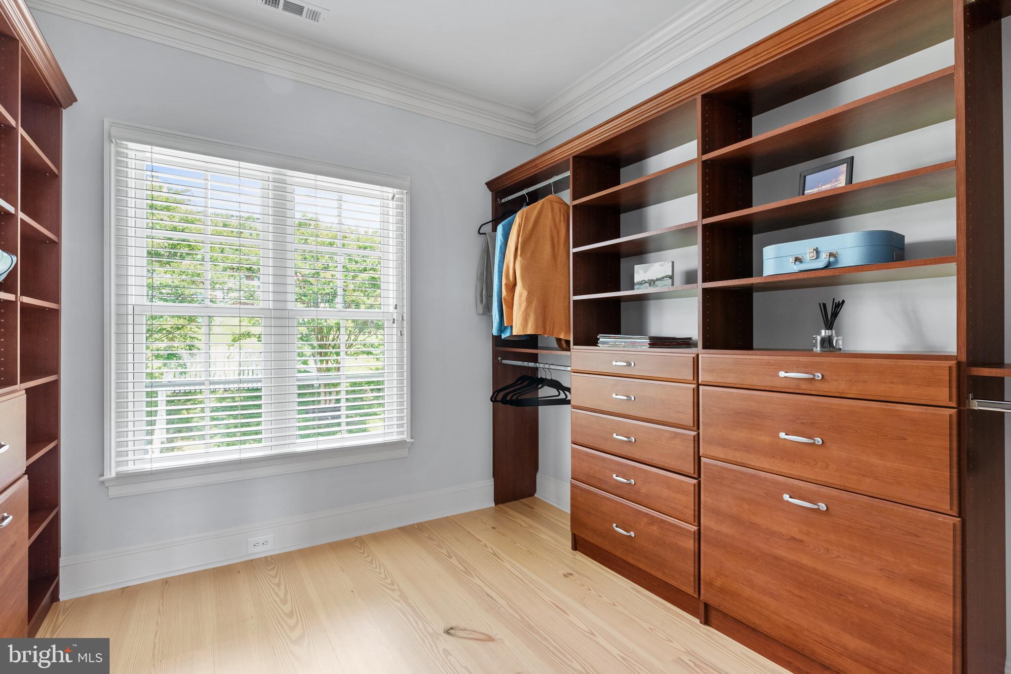 PENDENNIS MOUNT - Residential