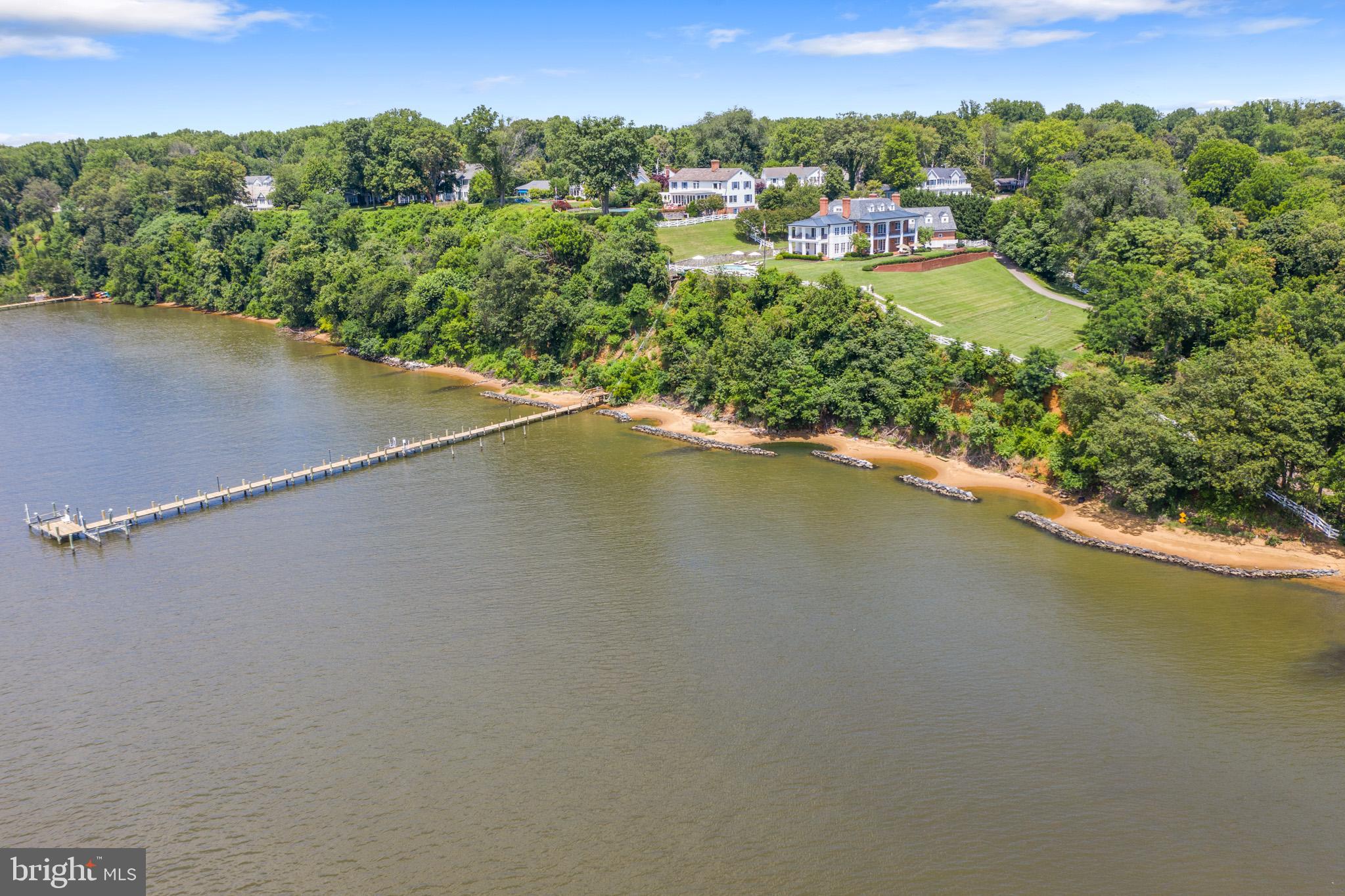 PENDENNIS MOUNT - Residential