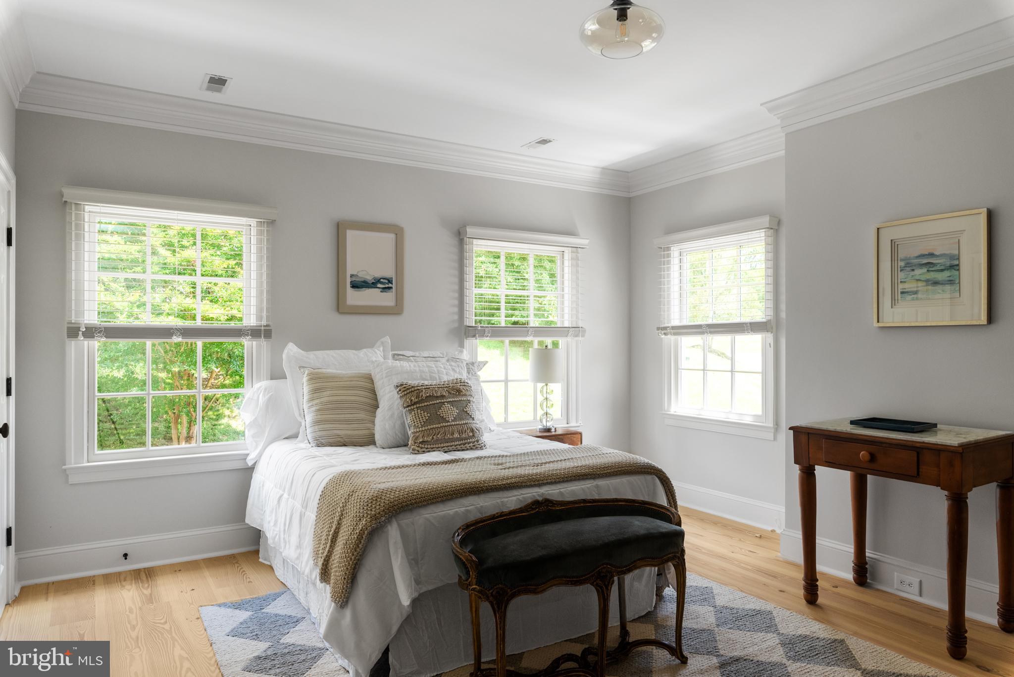 PENDENNIS MOUNT - Residential