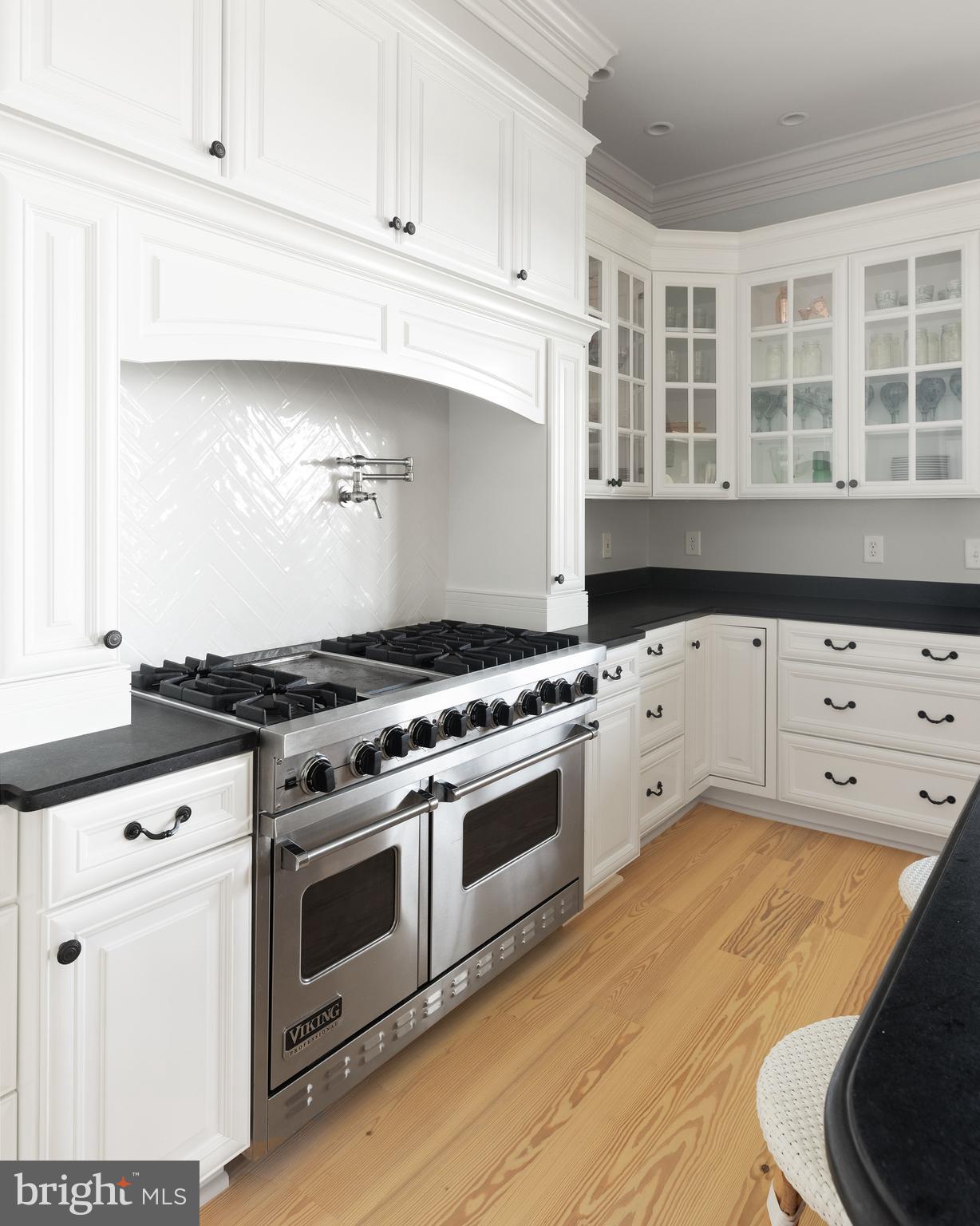 PENDENNIS MOUNT - Residential