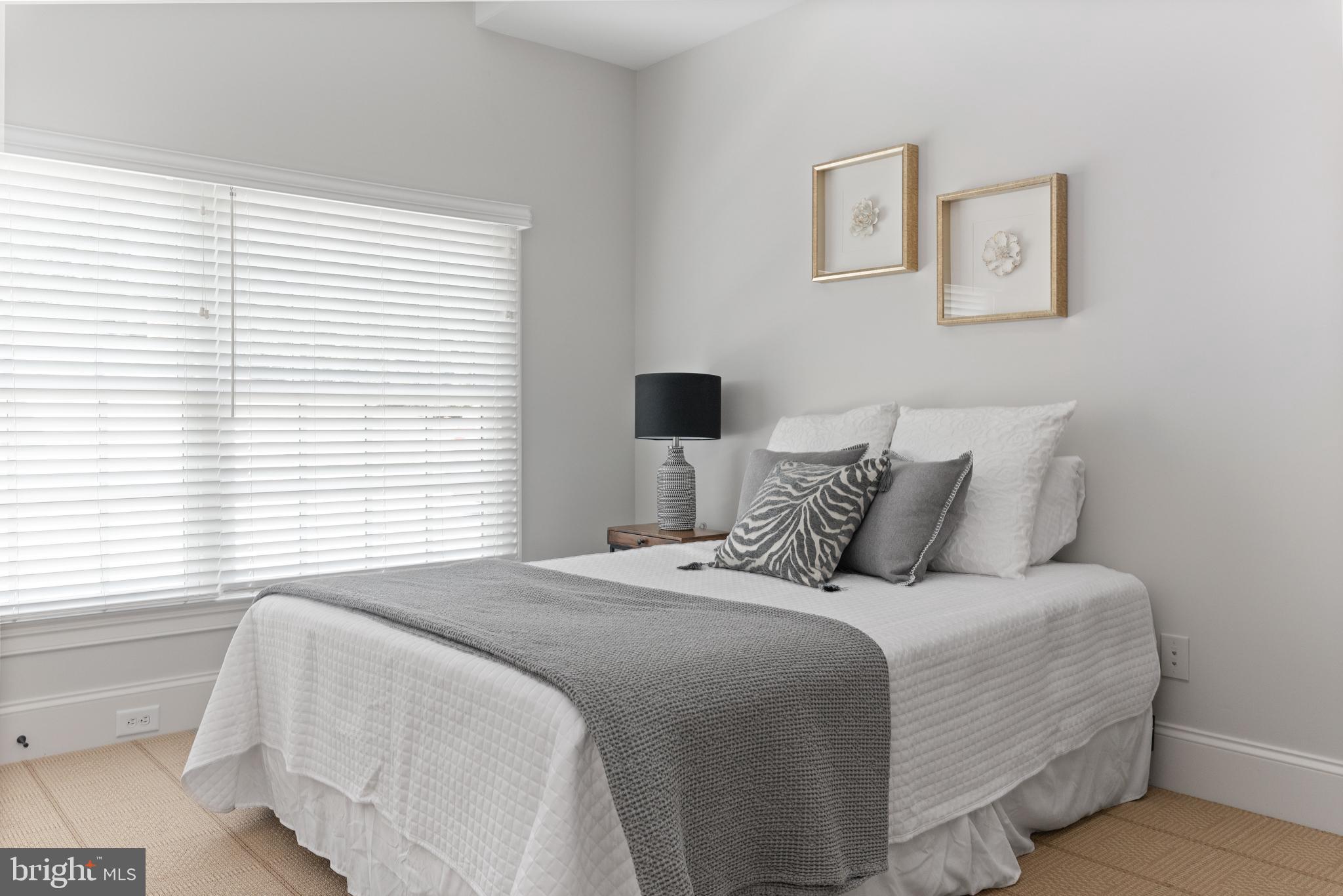 PENDENNIS MOUNT - Residential