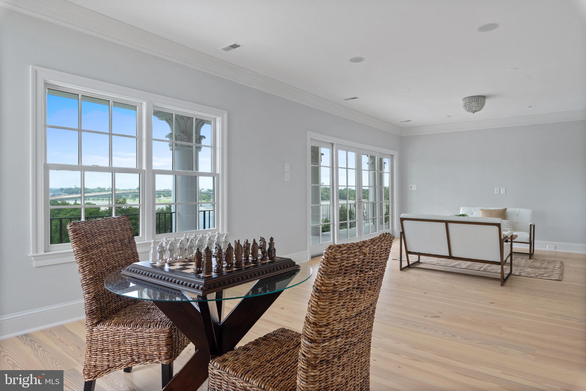 PENDENNIS MOUNT - Residential