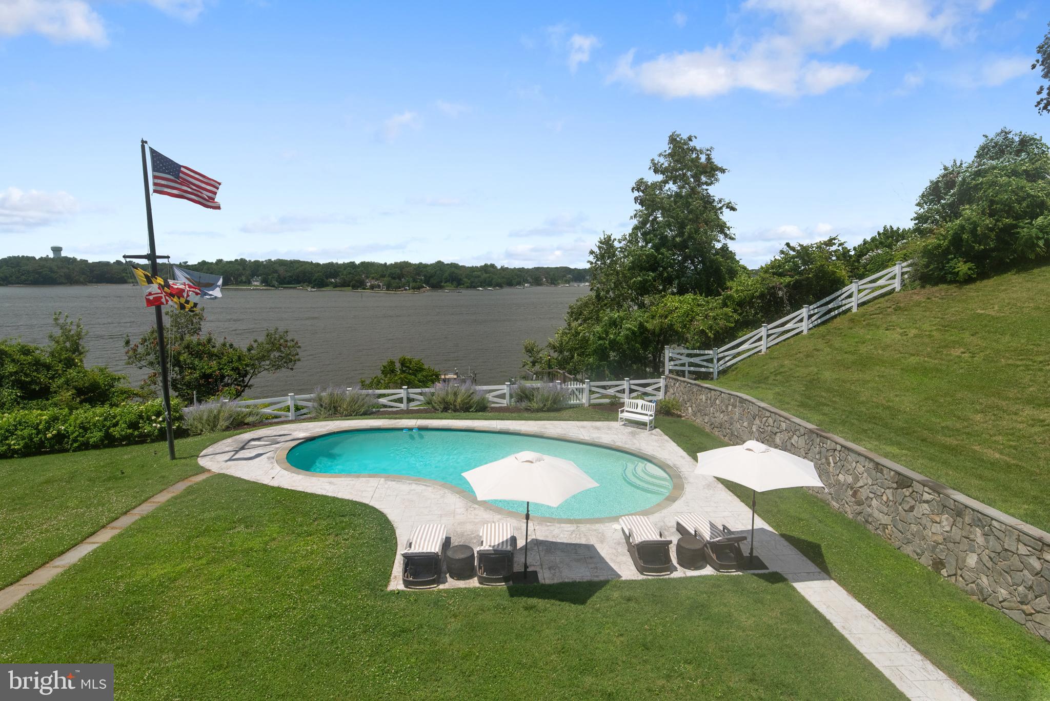 PENDENNIS MOUNT - Residential