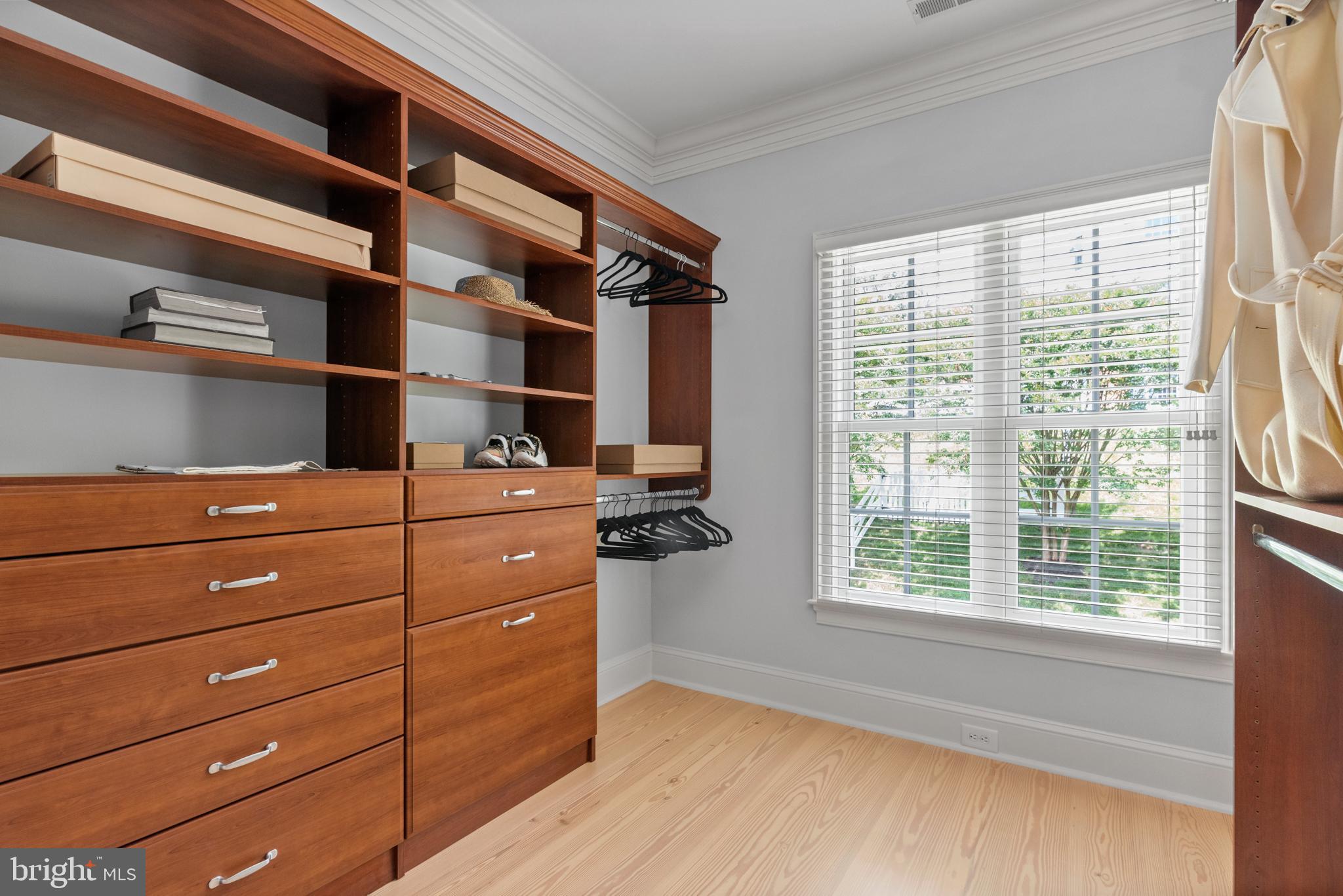 PENDENNIS MOUNT - Residential