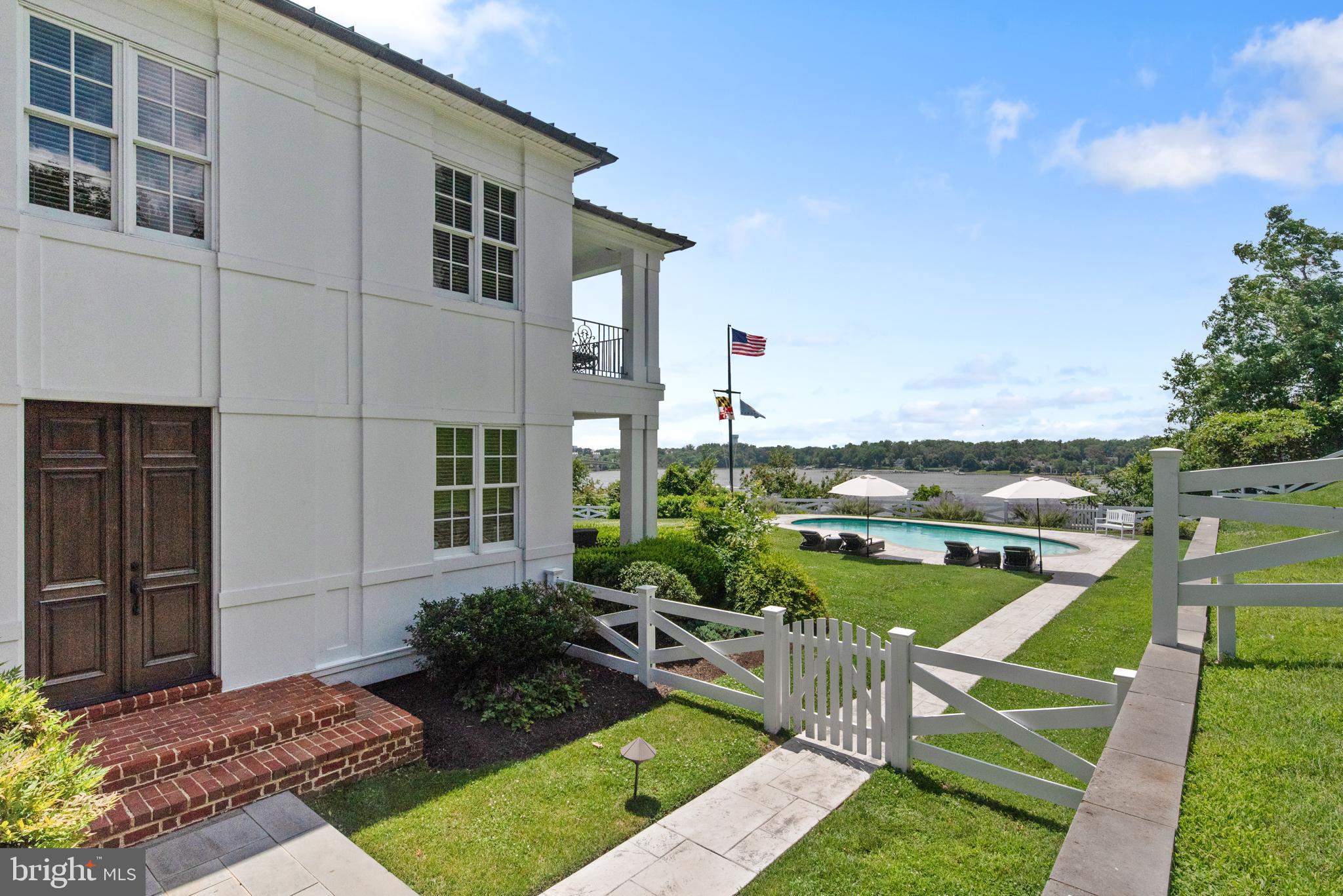 PENDENNIS MOUNT - Residential