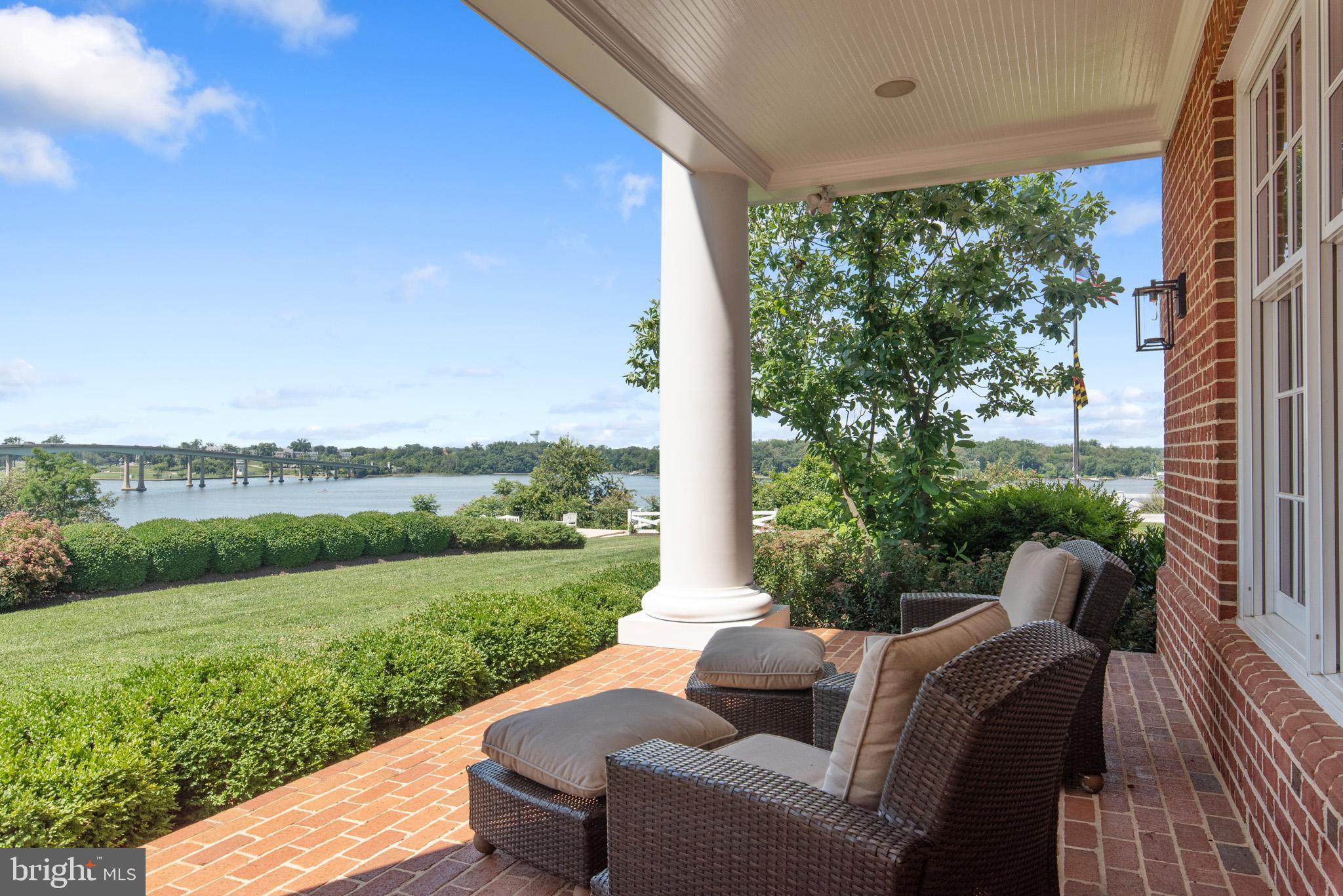 PENDENNIS MOUNT - Residential