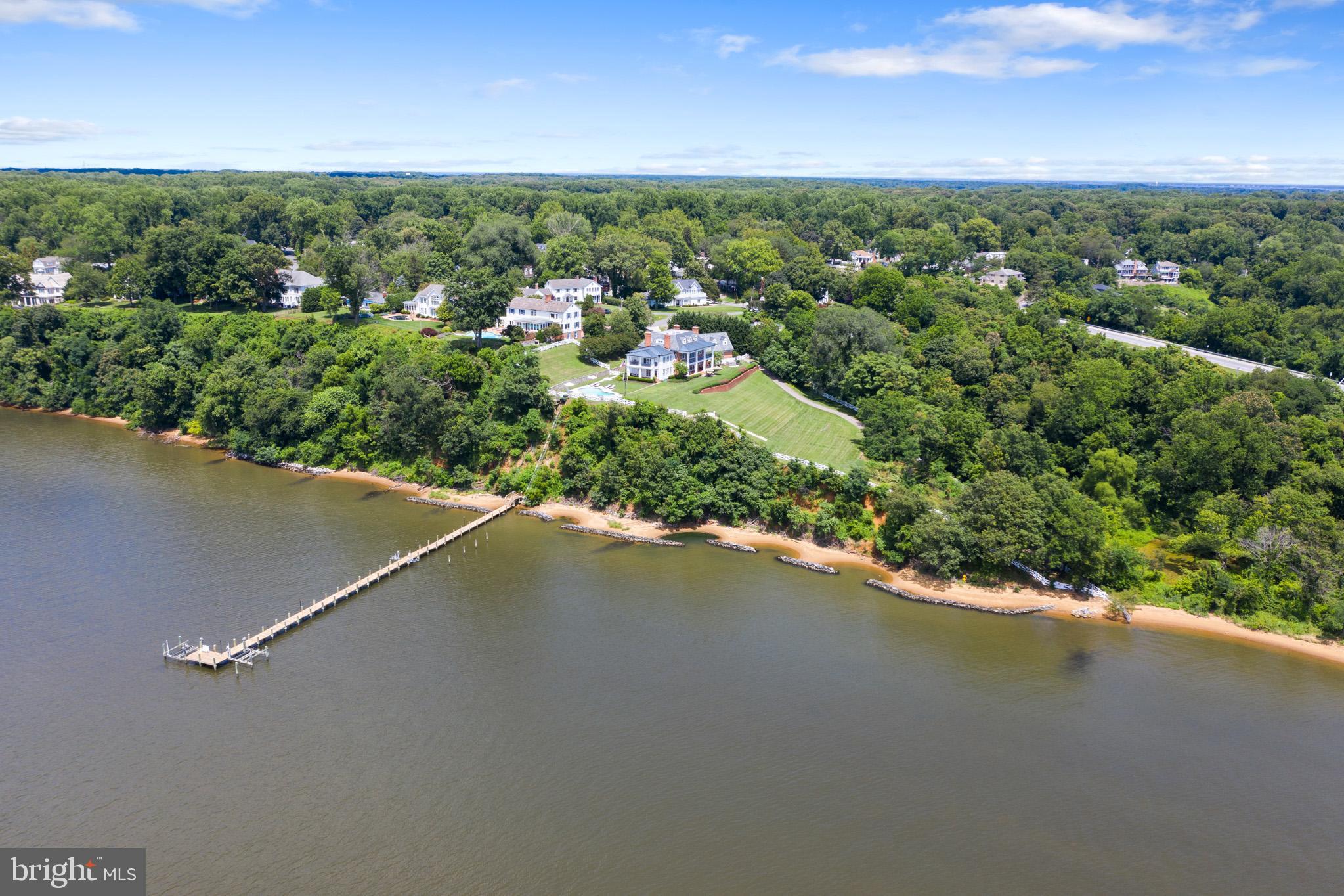 PENDENNIS MOUNT - Residential