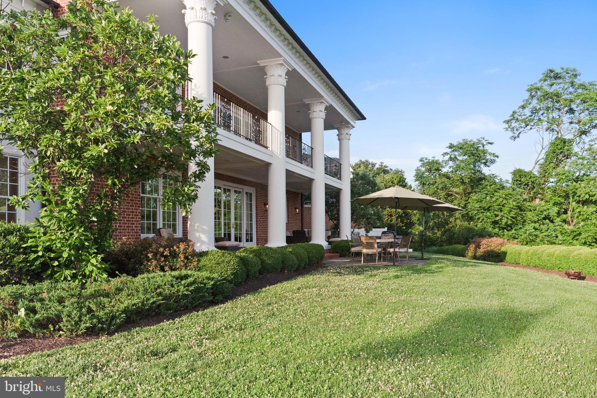 PENDENNIS MOUNT - Residential