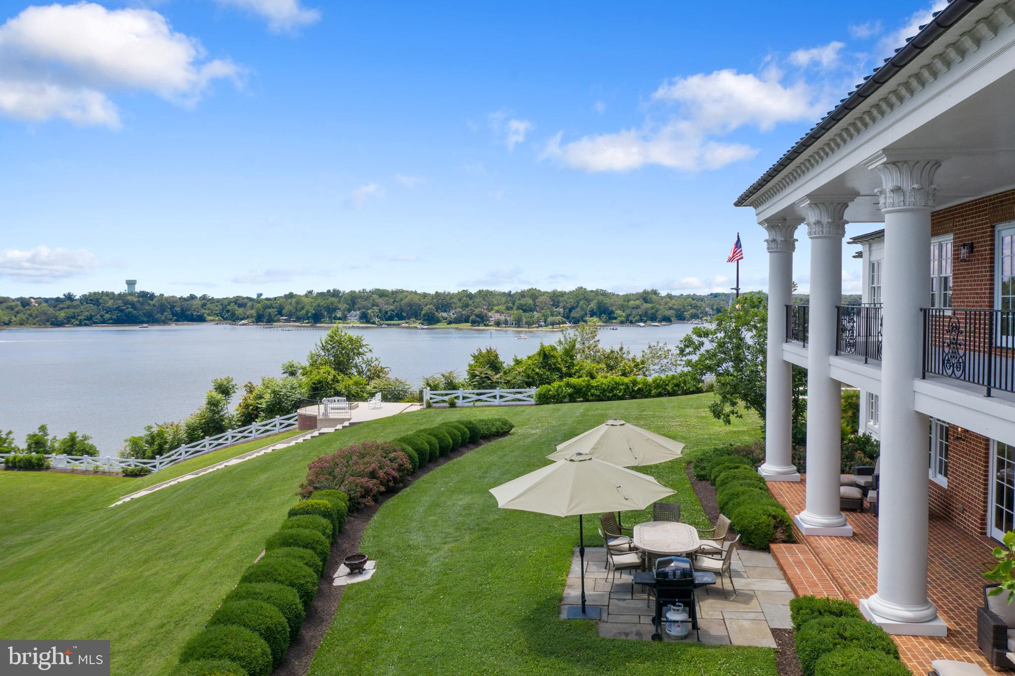 PENDENNIS MOUNT - Residential