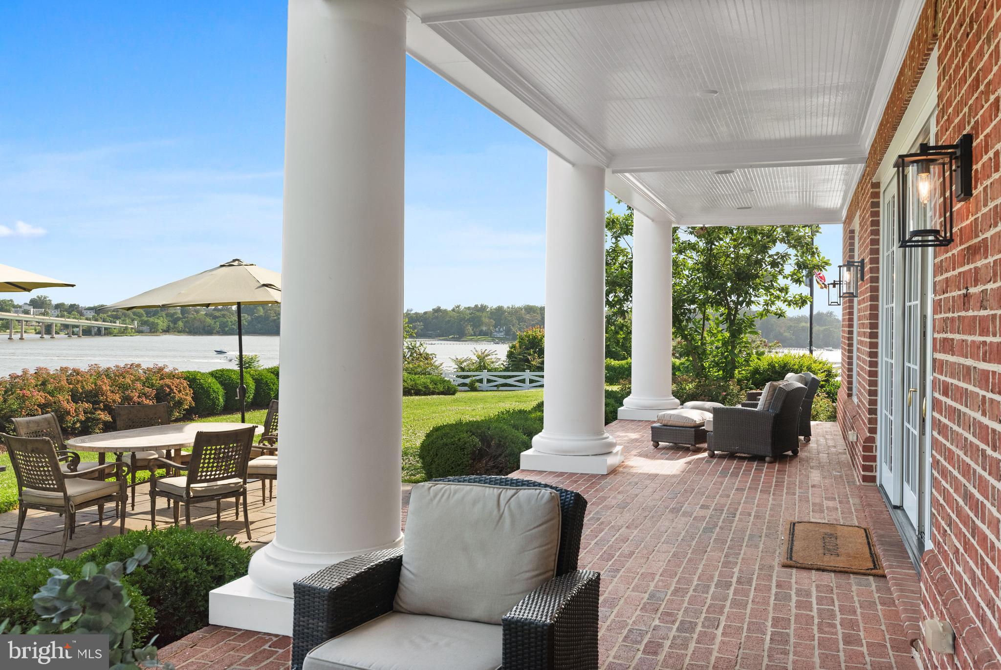 PENDENNIS MOUNT - Residential