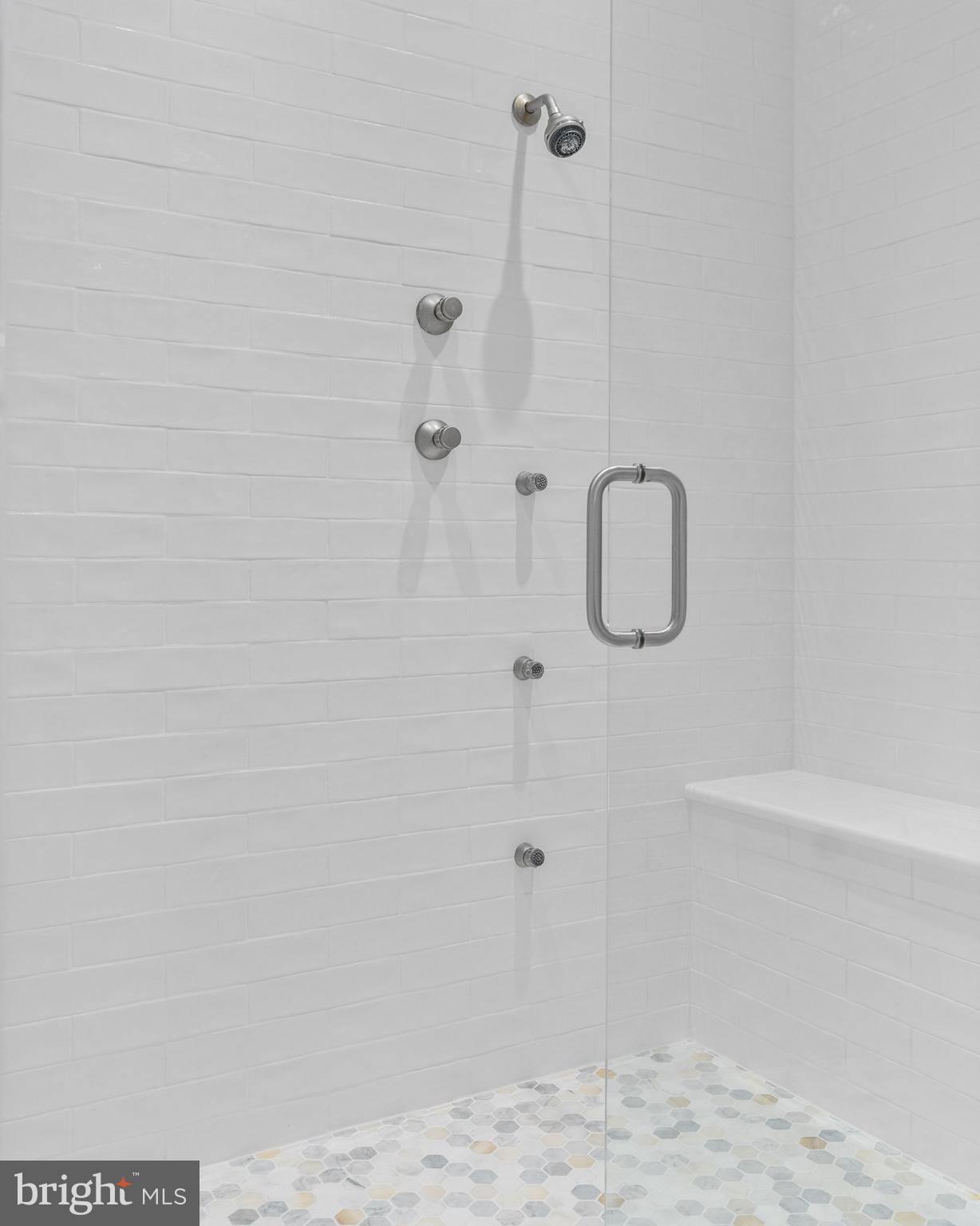 PENDENNIS MOUNT - Residential