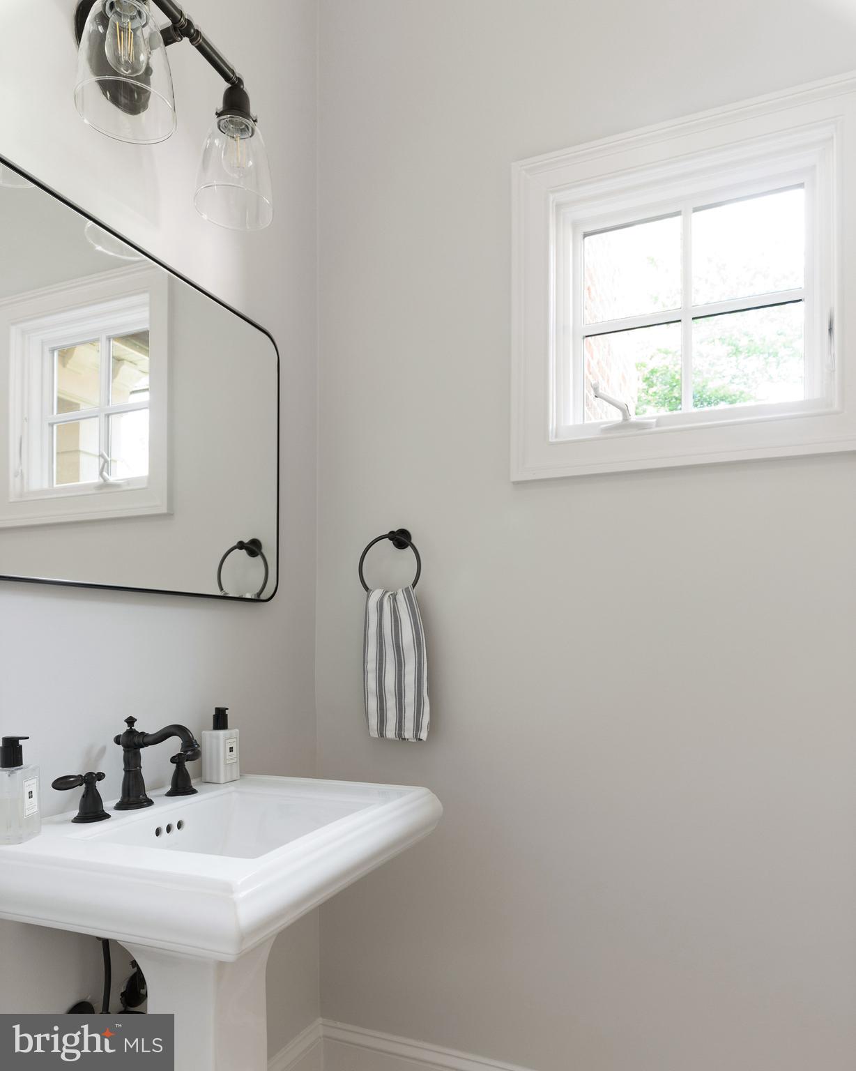 PENDENNIS MOUNT - Residential