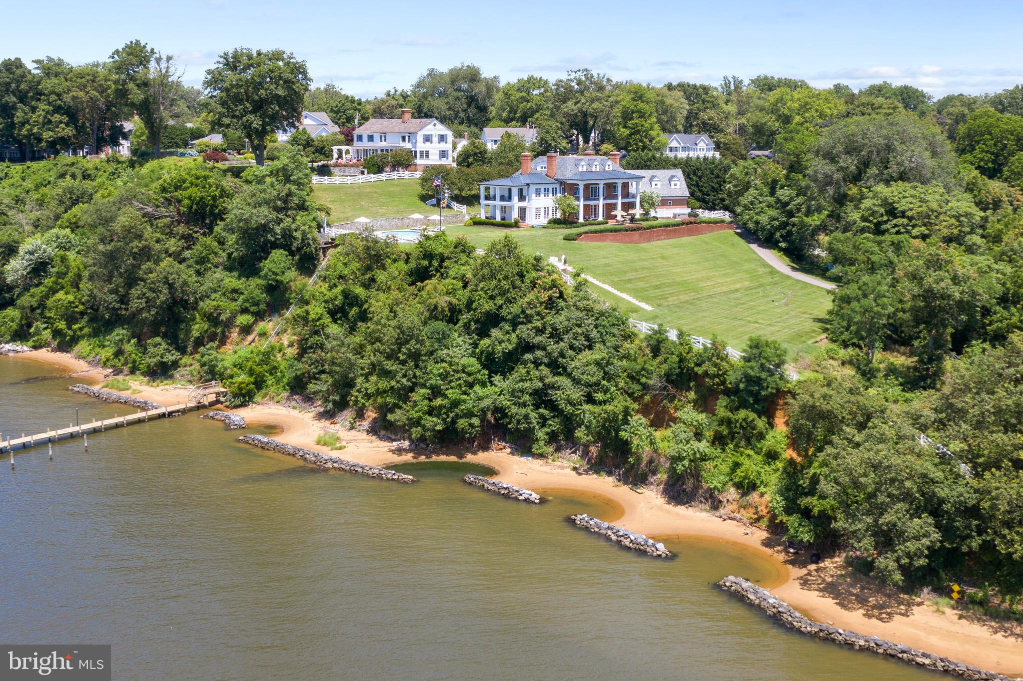 PENDENNIS MOUNT - Residential