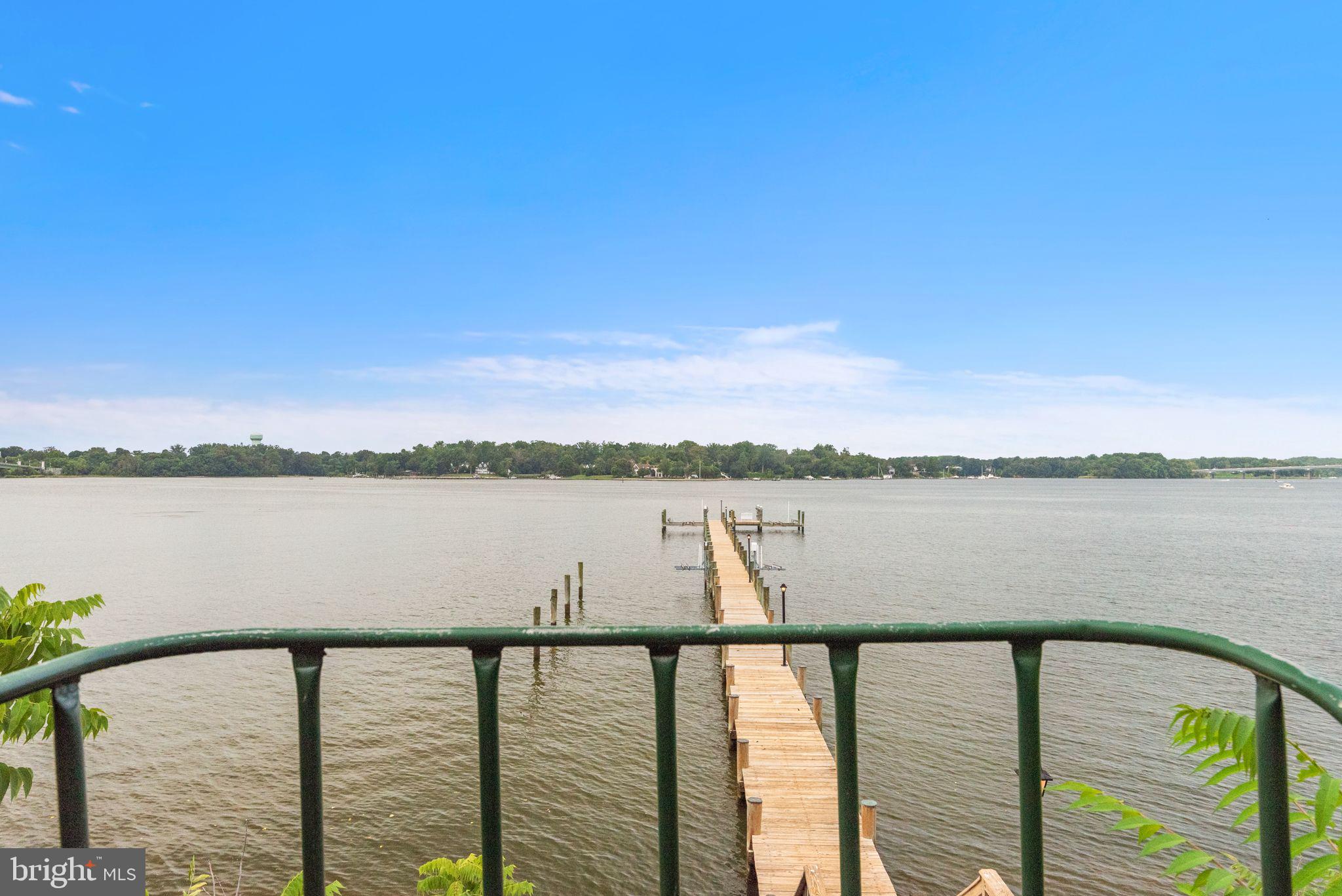 PENDENNIS MOUNT - Residential