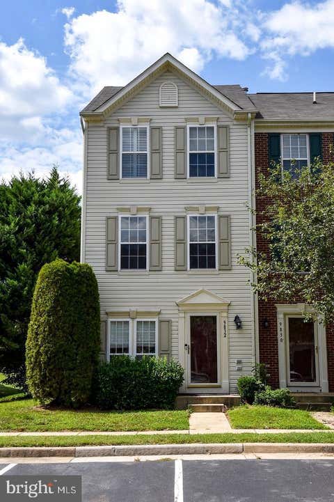 Photo of 9832 Maitland Loop, BRISTOW, VA 20136 (MLS # VAPW2127860)