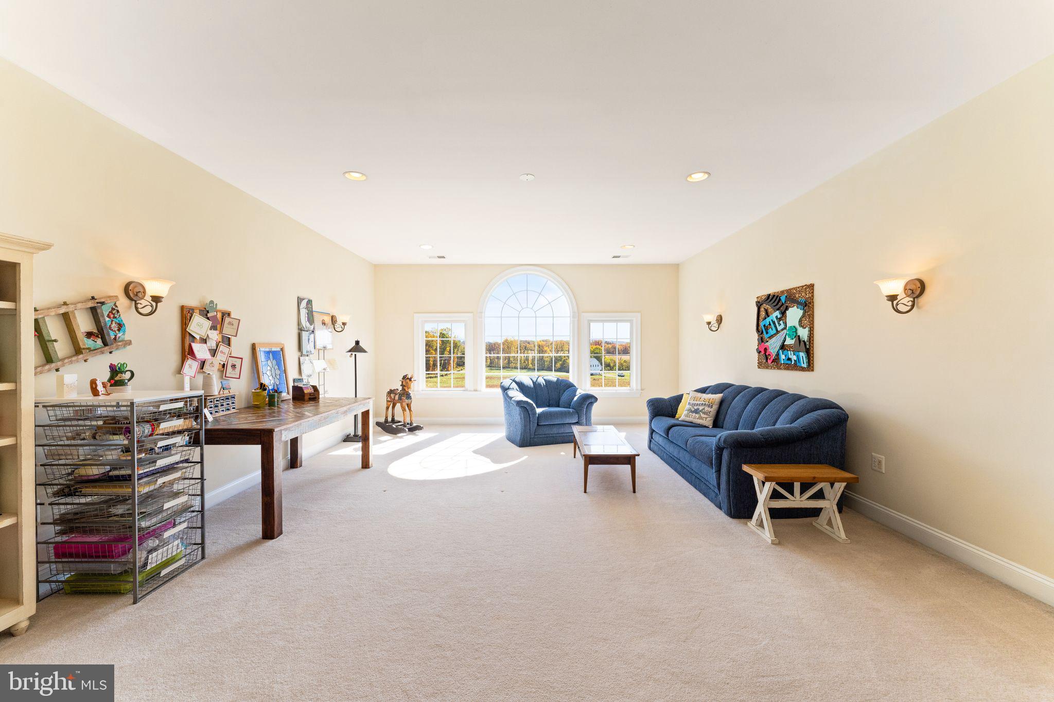 DEBUTTS - Residential