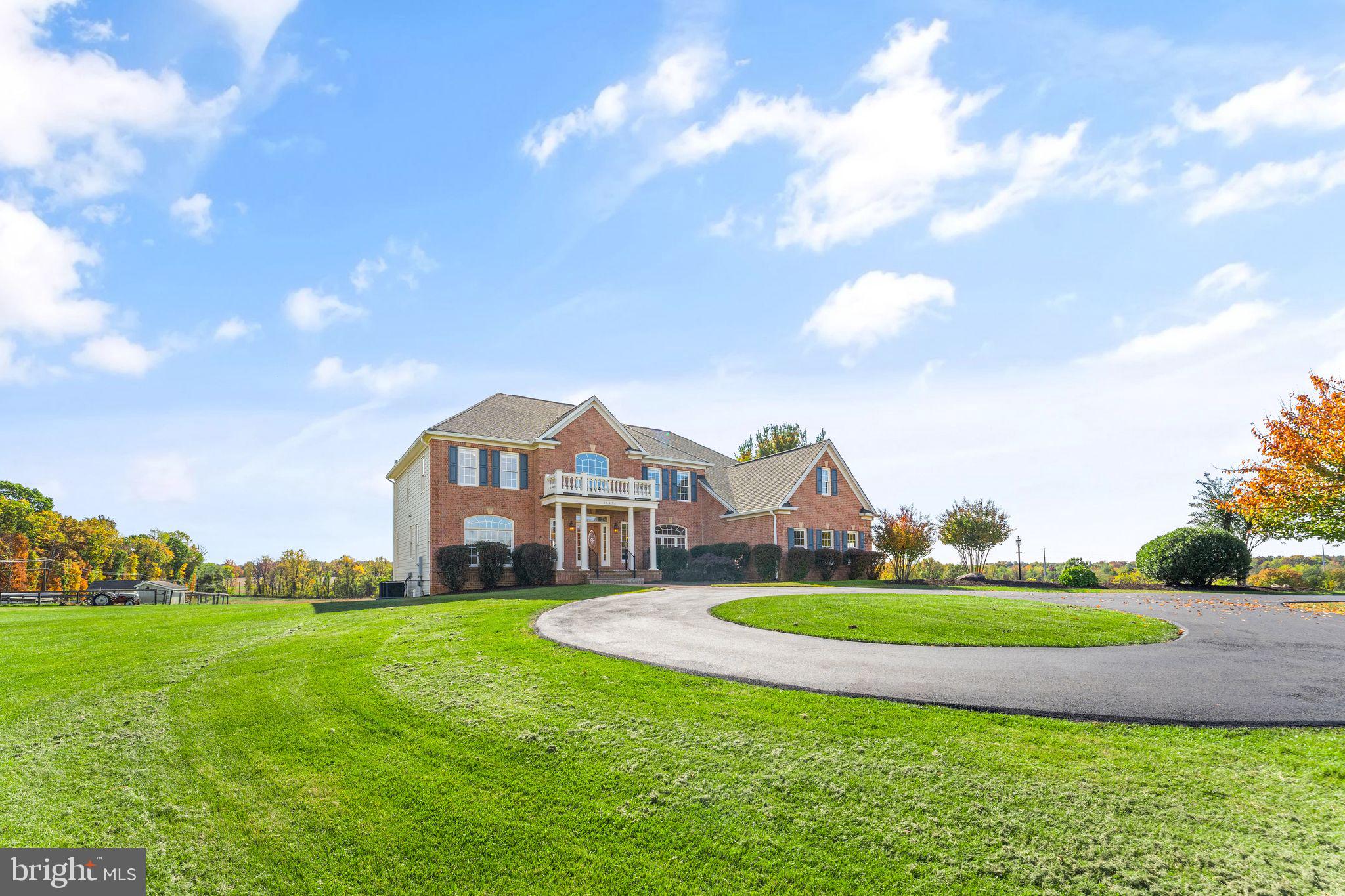 DEBUTTS - Residential