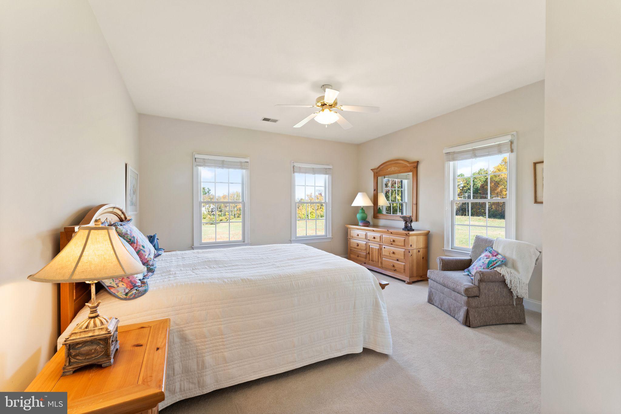 DEBUTTS - Residential