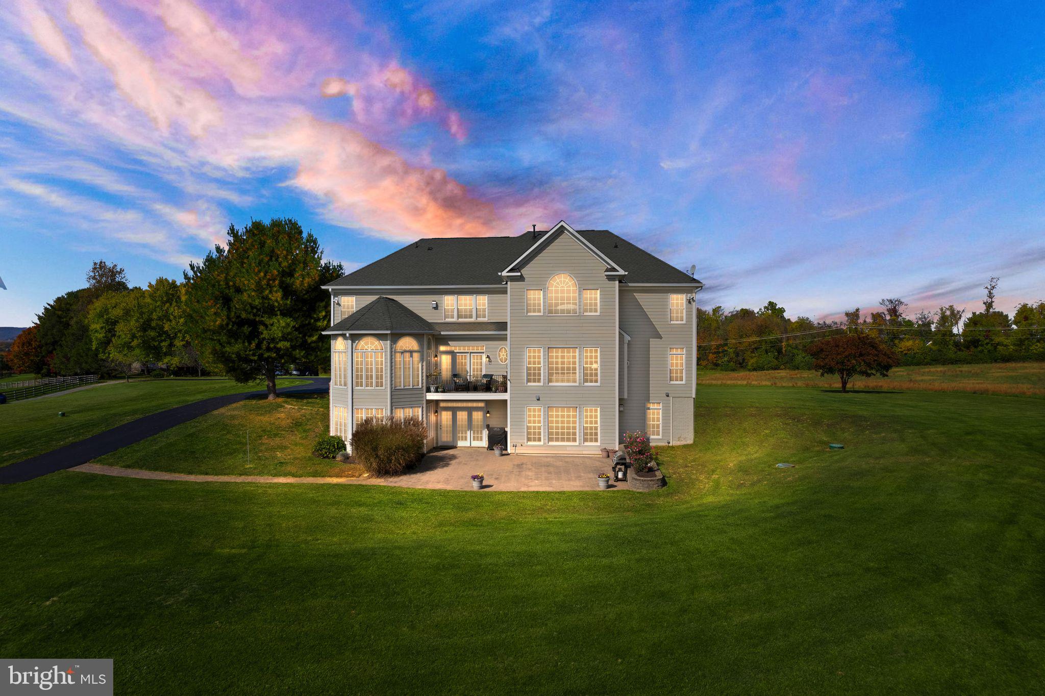 DEBUTTS - Residential