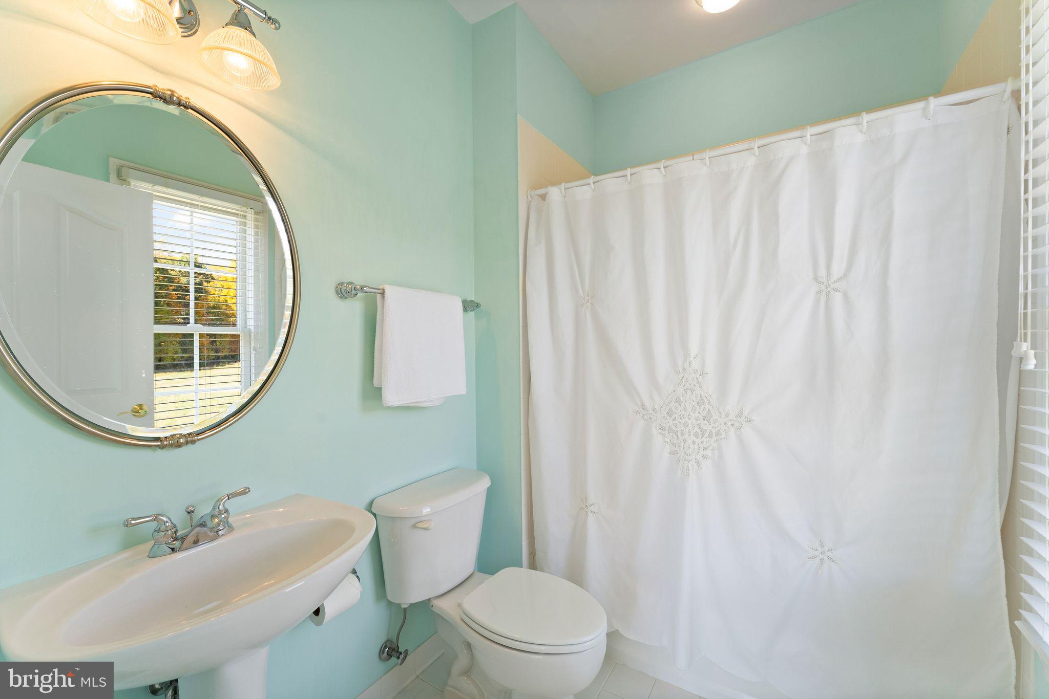 DEBUTTS - Residential