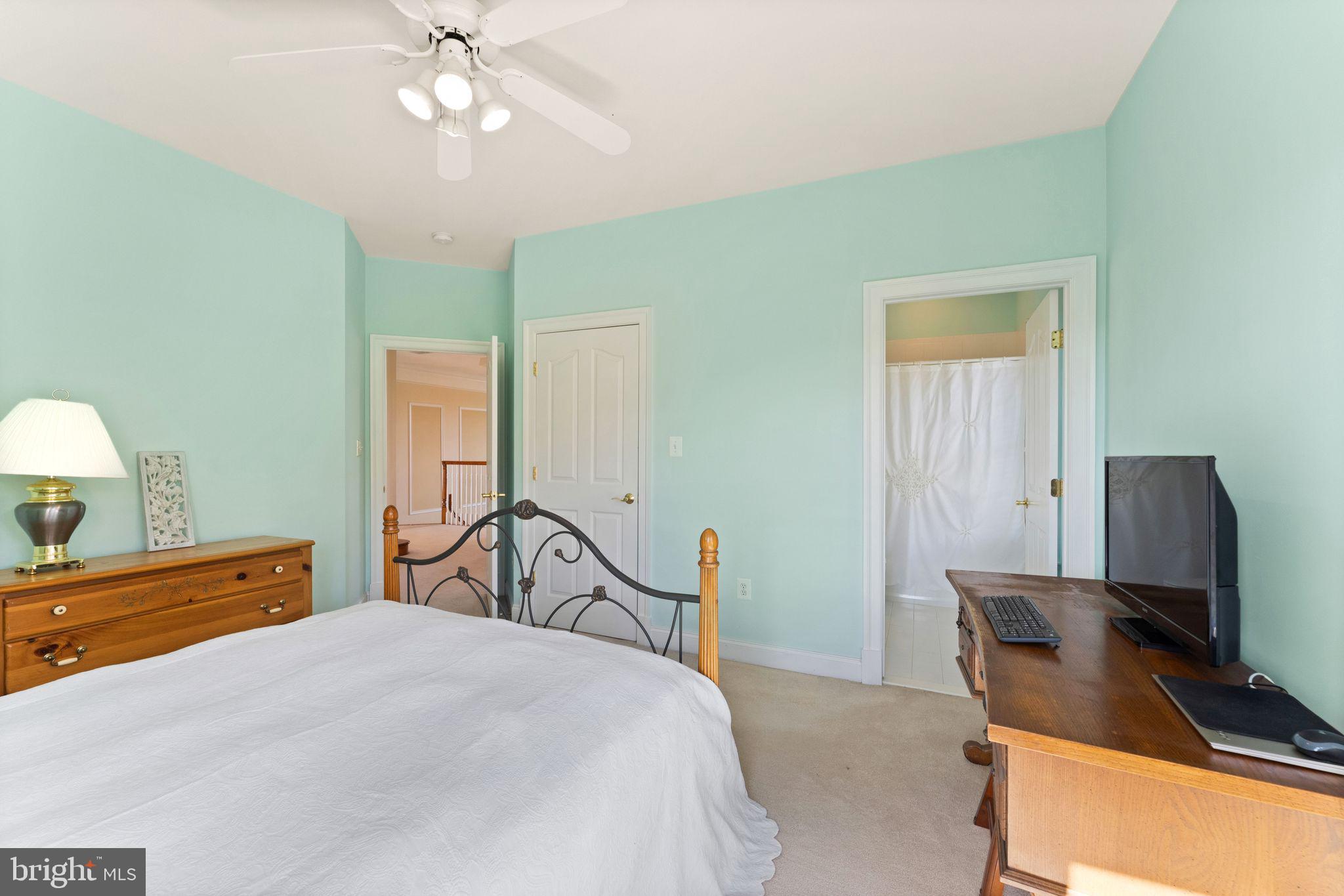 DEBUTTS - Residential