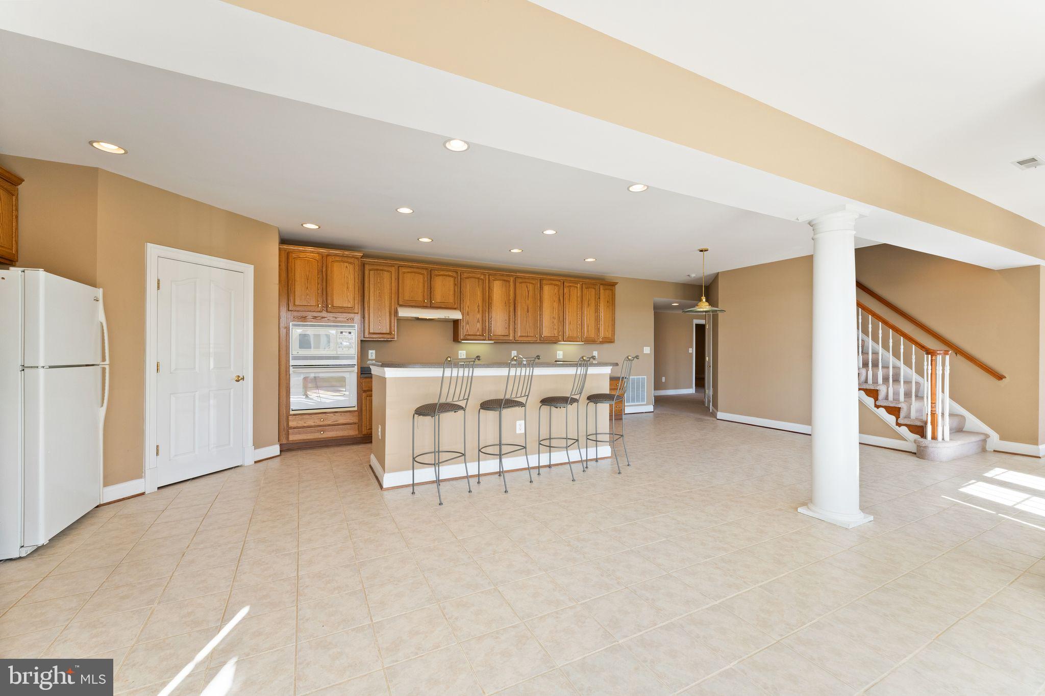 DEBUTTS - Residential