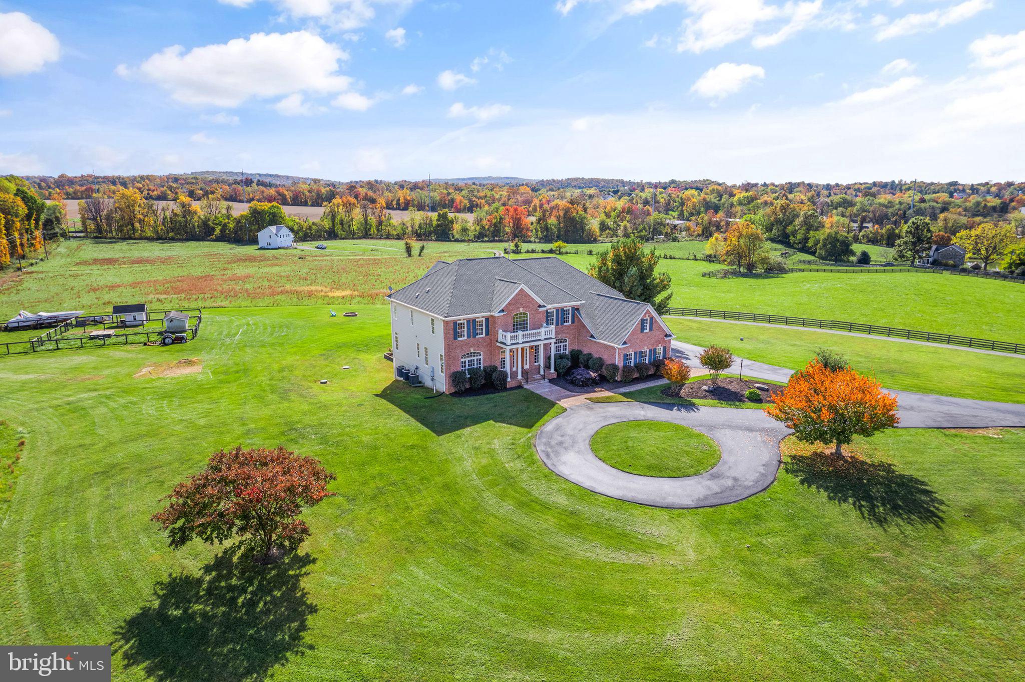 DEBUTTS - Residential